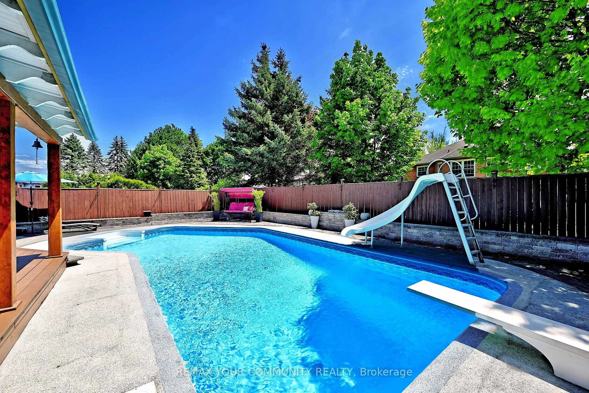 Photo 22 of 48 Haskell Crescent, Aurora, Aurora Highlands — HOMEH