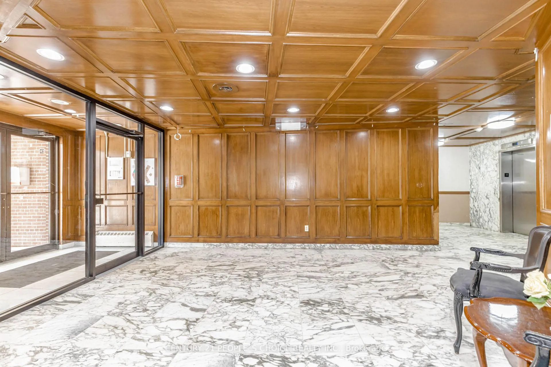 Photo 4 of Unit 906, 3577 Derry Road E, Mississauga, Malton — HOMEH