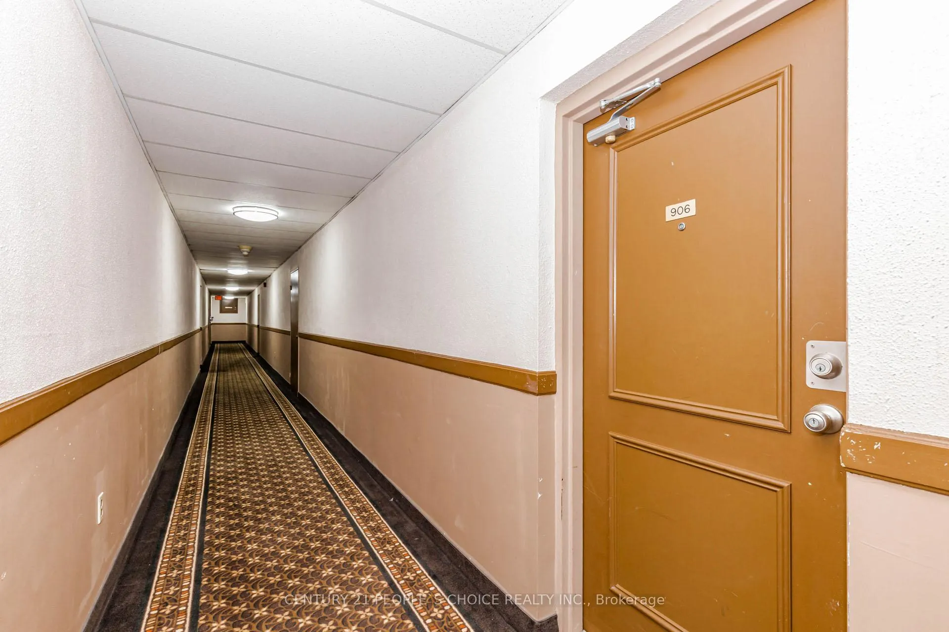 Photo 8 of Unit 906, 3577 Derry Road E, Mississauga, Malton — HOMEH