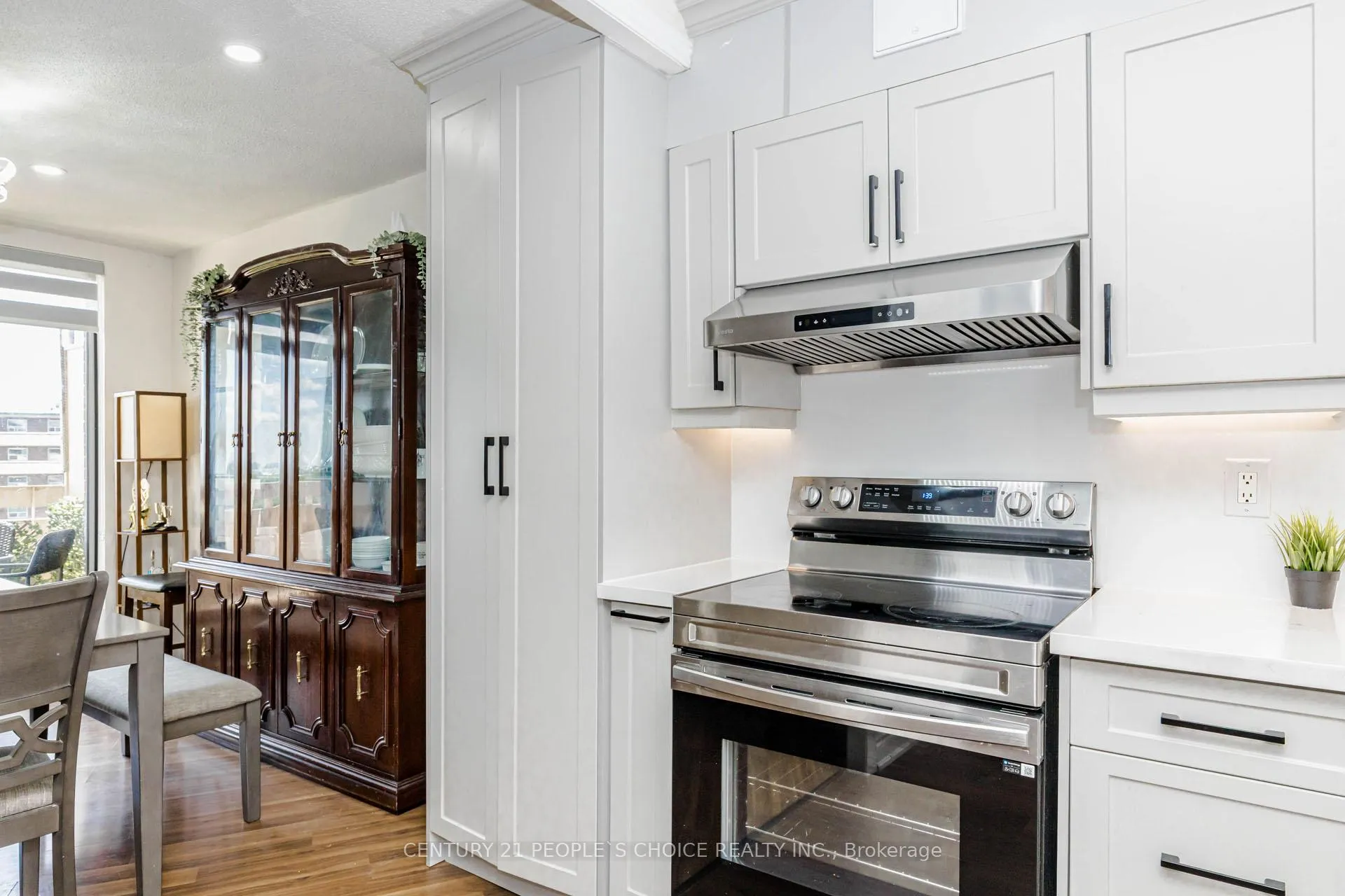 Photo 24 of Unit 906, 3577 Derry Road E, Mississauga, Malton — HOMEH