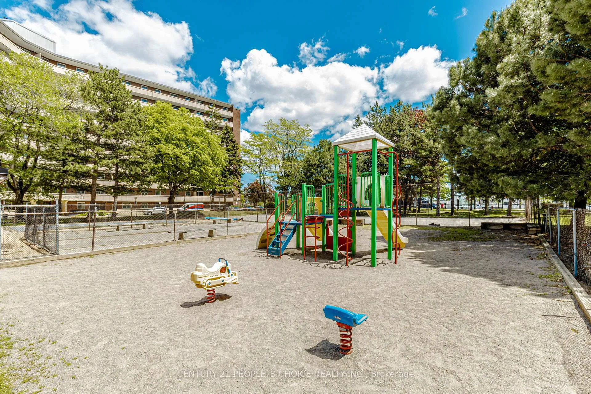 Photo 41 of Unit 906, 3577 Derry Road E, Mississauga, Malton — HOMEH