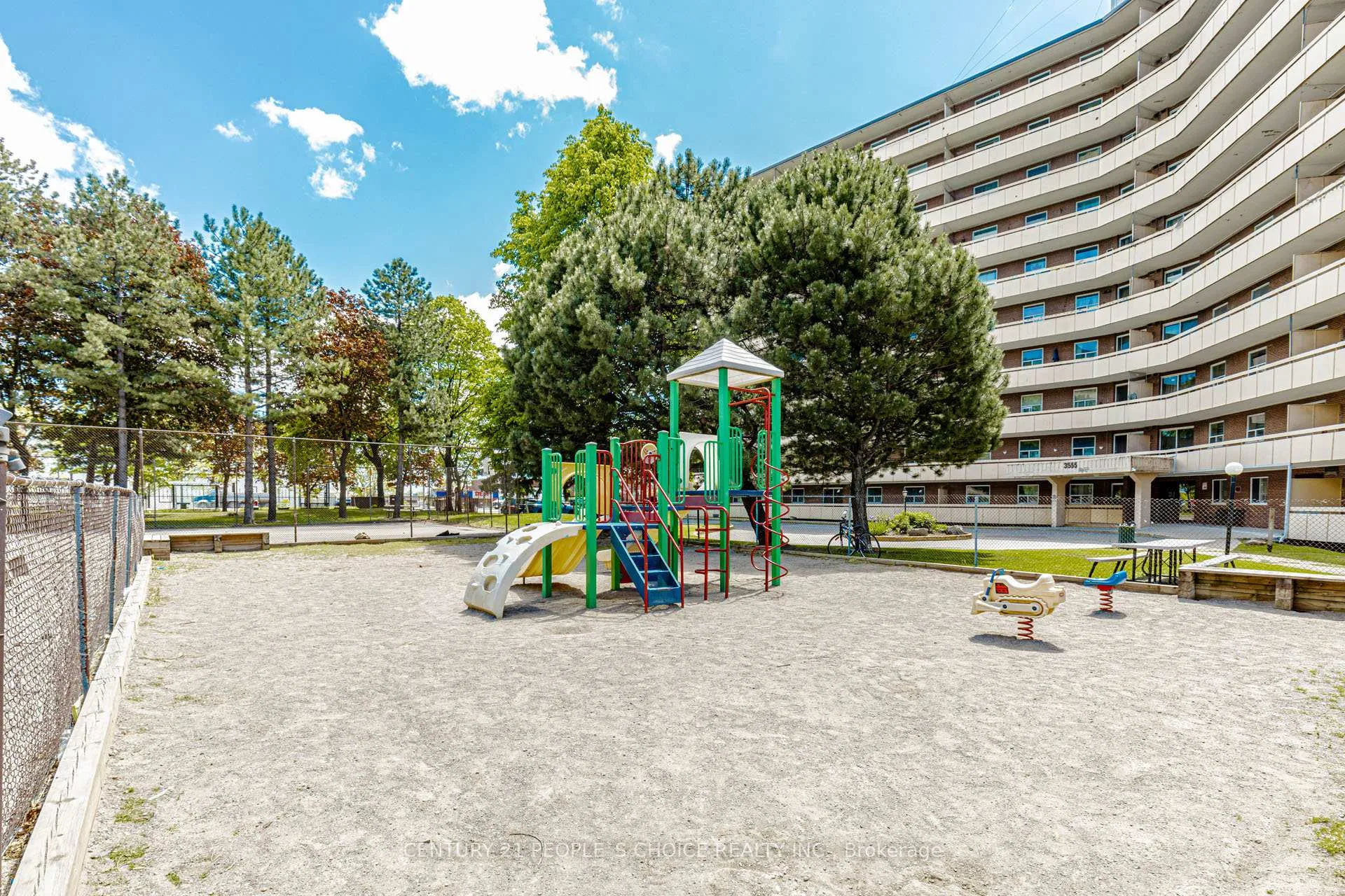 Photo 42 of Unit 906, 3577 Derry Road E, Mississauga, Malton — HOMEH