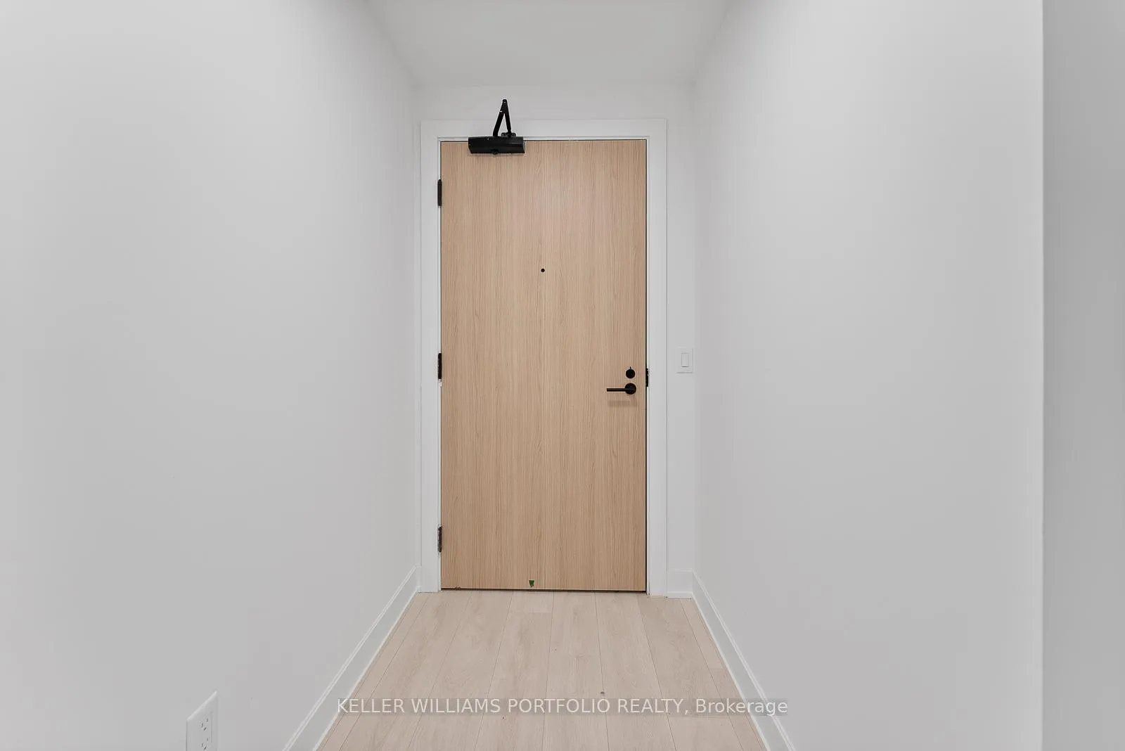 Photo 3 of Unit 3910, 35 Mercer Street, Toronto, Waterfront Communities — HOMEH