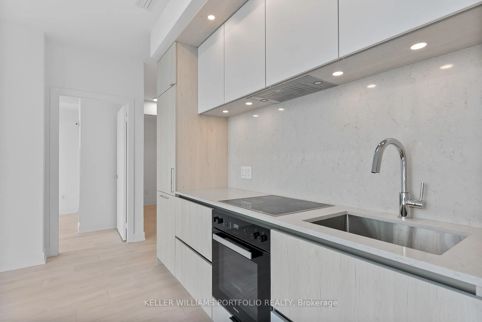 Photo 12 of Unit 3910, 35 Mercer Street, Toronto, Waterfront Communities — HOMEH