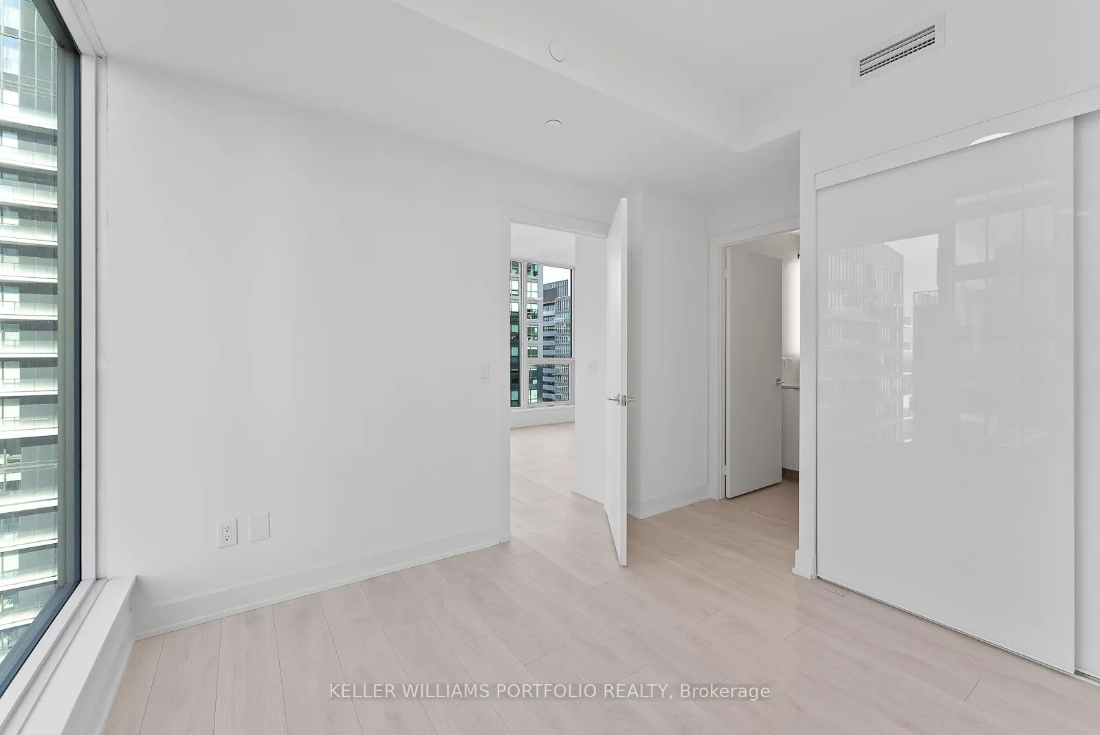Photo 17 of Unit 3910, 35 Mercer Street, Toronto, Waterfront Communities — HOMEH