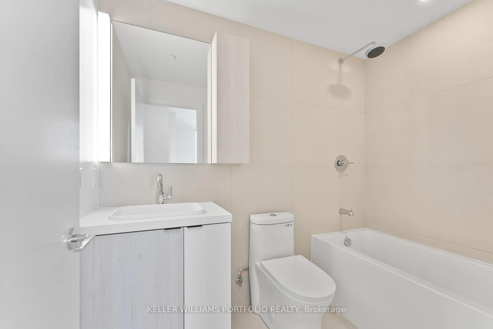 Photo 22 of Unit 3910, 35 Mercer Street, Toronto, Waterfront Communities — HOMEH