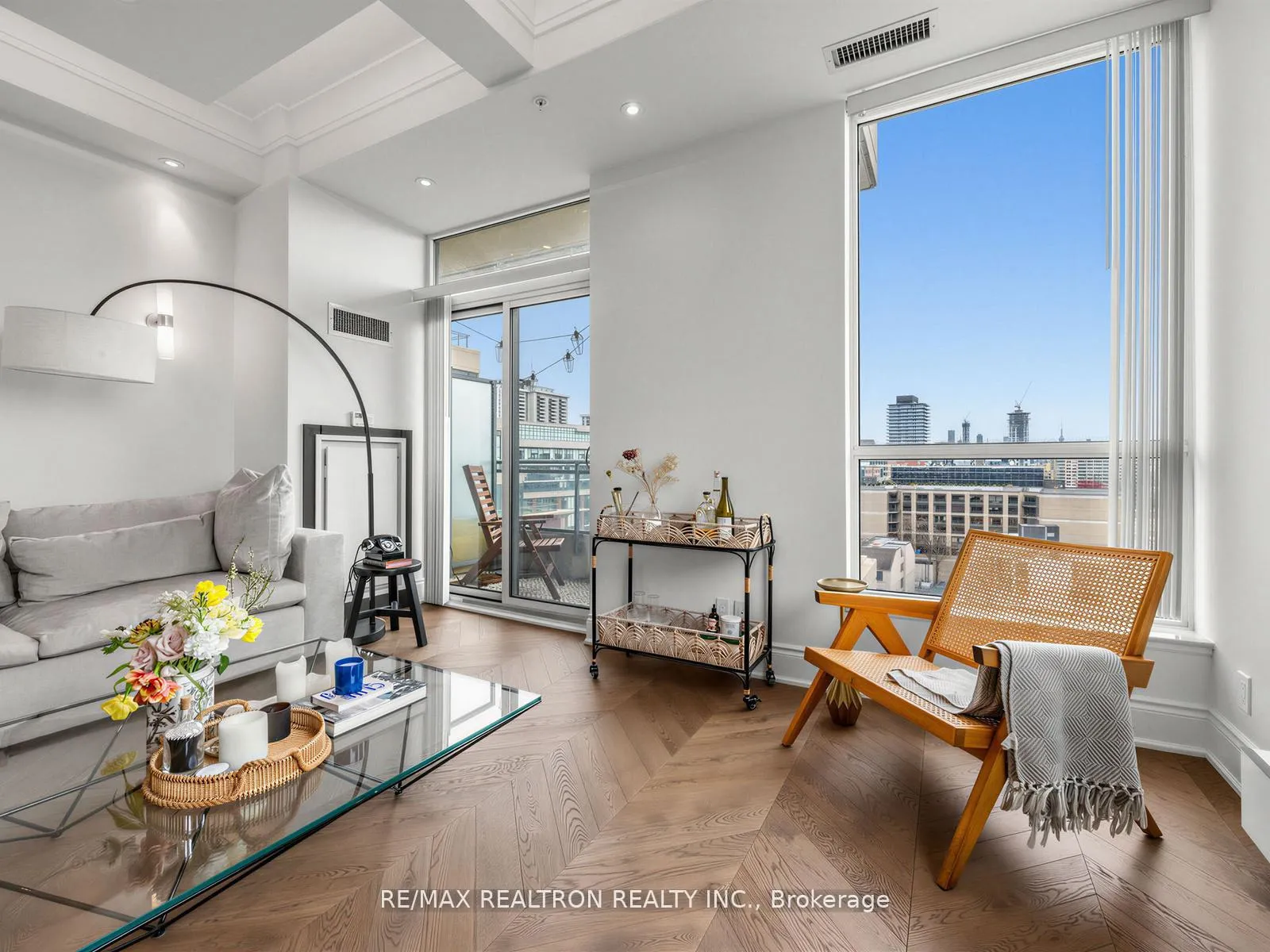 Photo 10 of Unit 914, 23 Glebe Road W, Toronto, Yonge-Eglinton — HOMEH