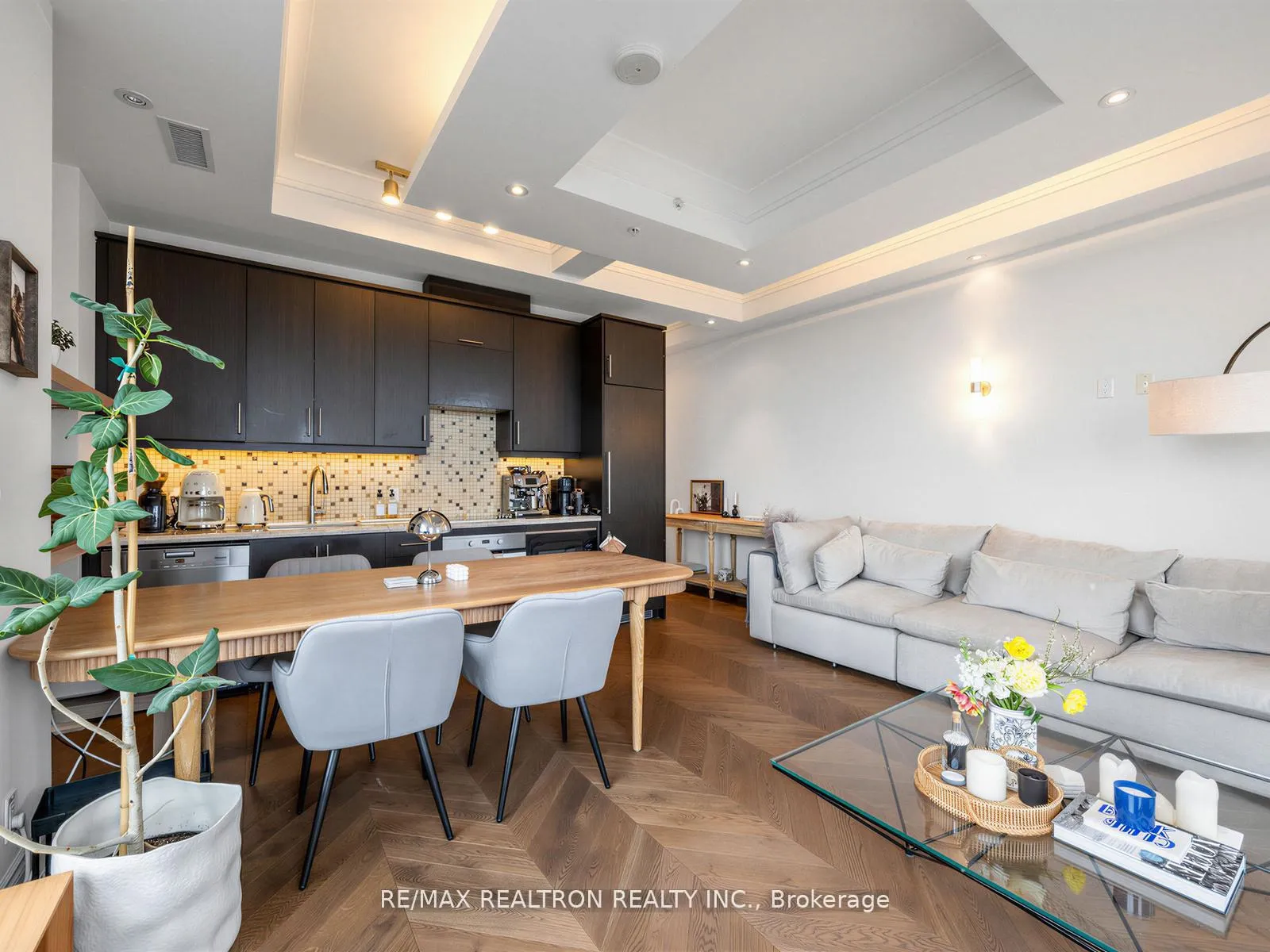 Photo 13 of Unit 914, 23 Glebe Road W, Toronto, Yonge-Eglinton — HOMEH