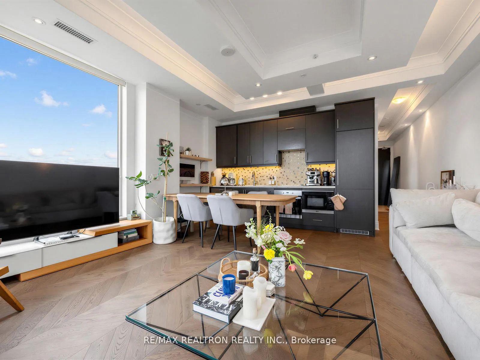 Photo 14 of Unit 914, 23 Glebe Road W, Toronto, Yonge-Eglinton — HOMEH