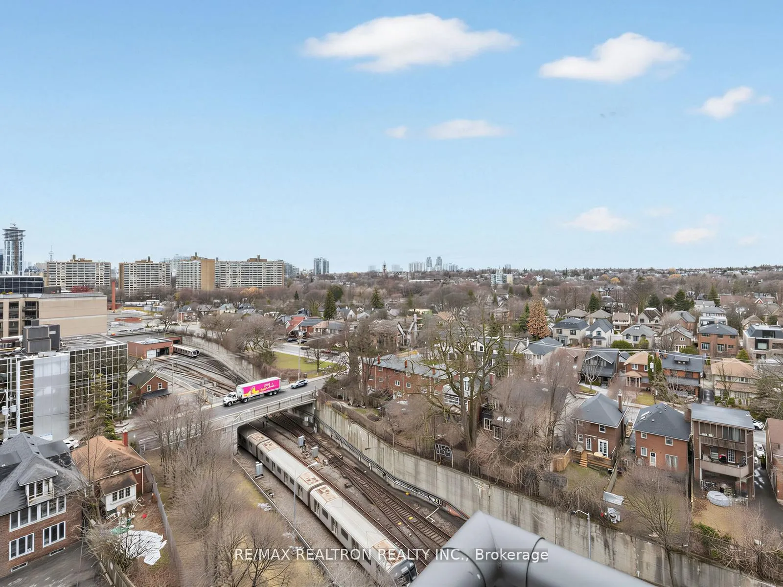 Photo 24 of Unit 914, 23 Glebe Road W, Toronto, Yonge-Eglinton — HOMEH