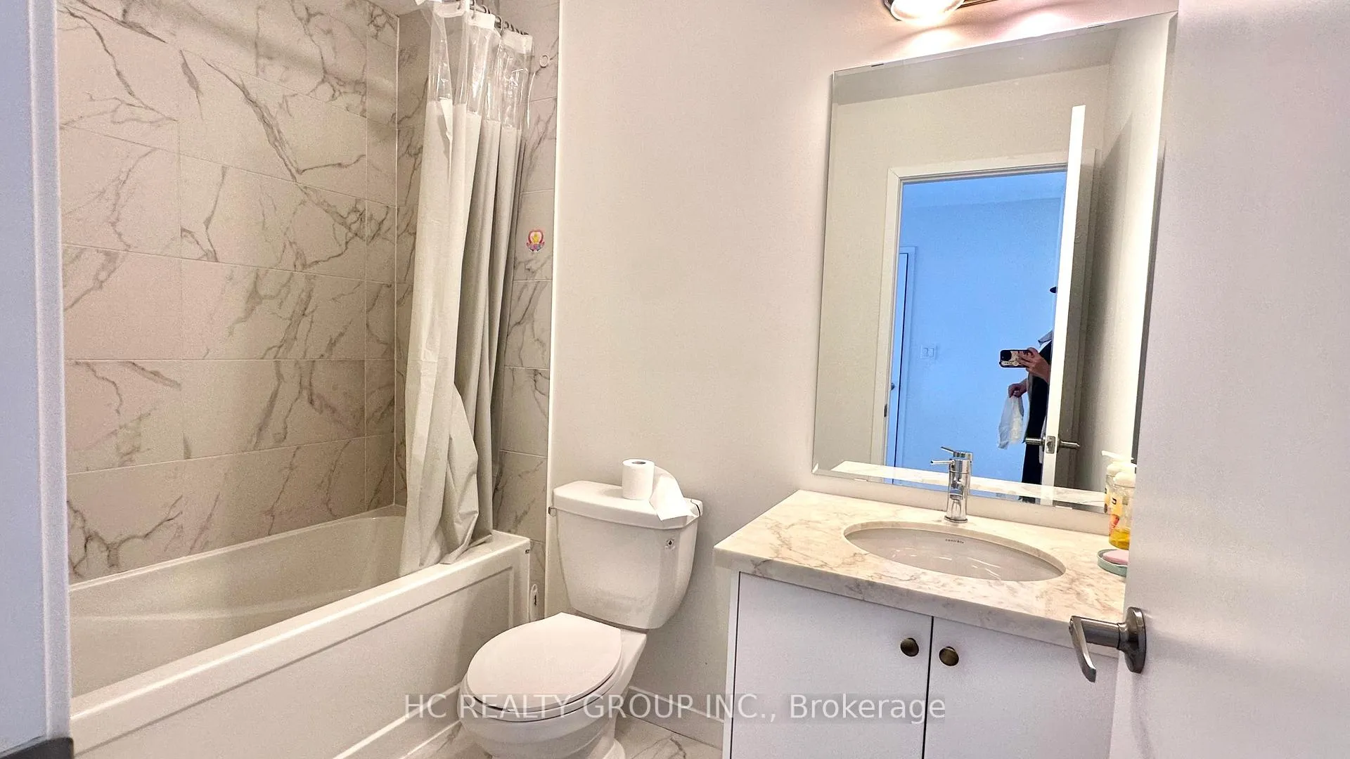 Photo 9 of 59 Seacoasts Circle, Vaughan, Maple — HOMEH