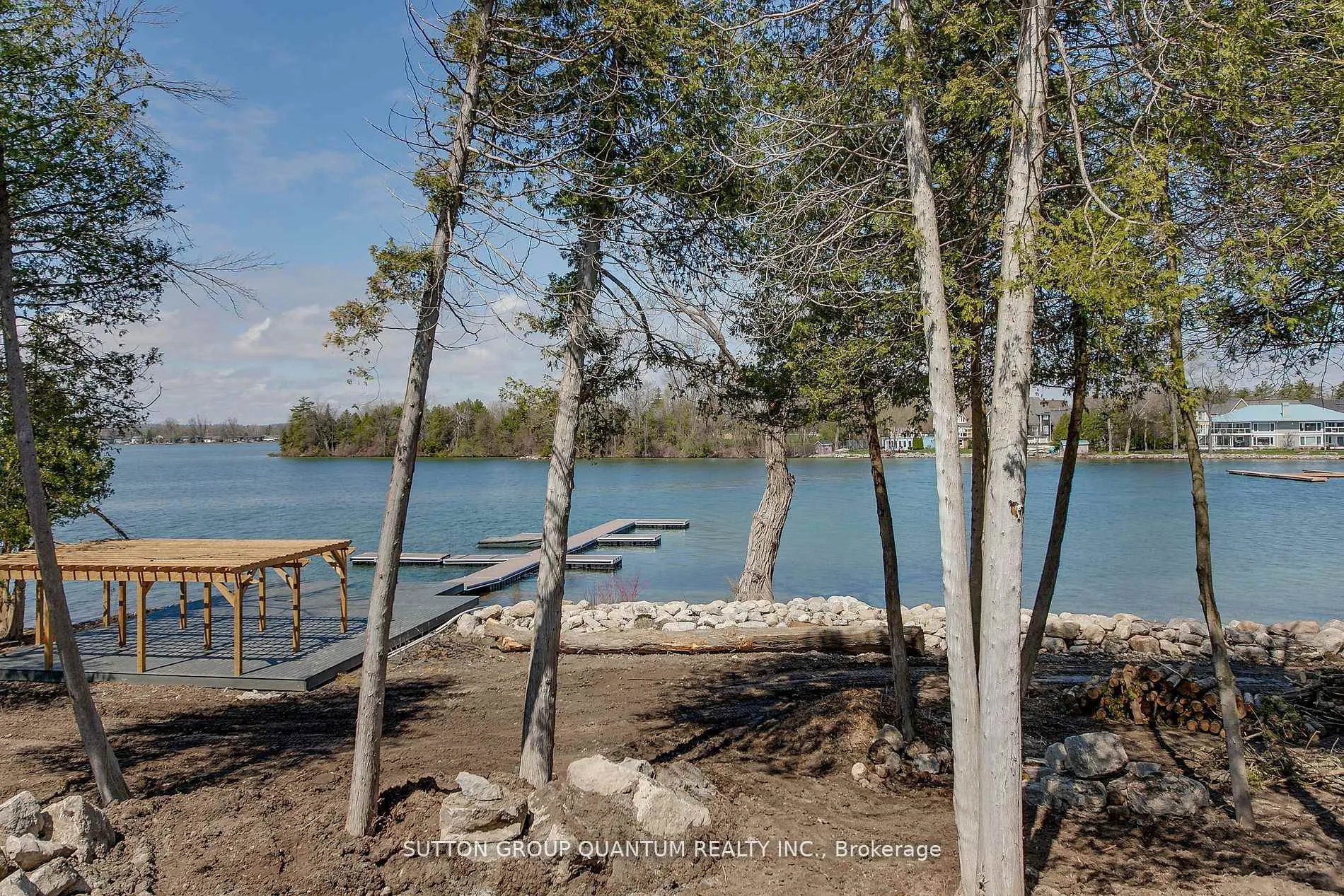Photo 4 of 35 Ruby Crescent, Orillia — HOMEH