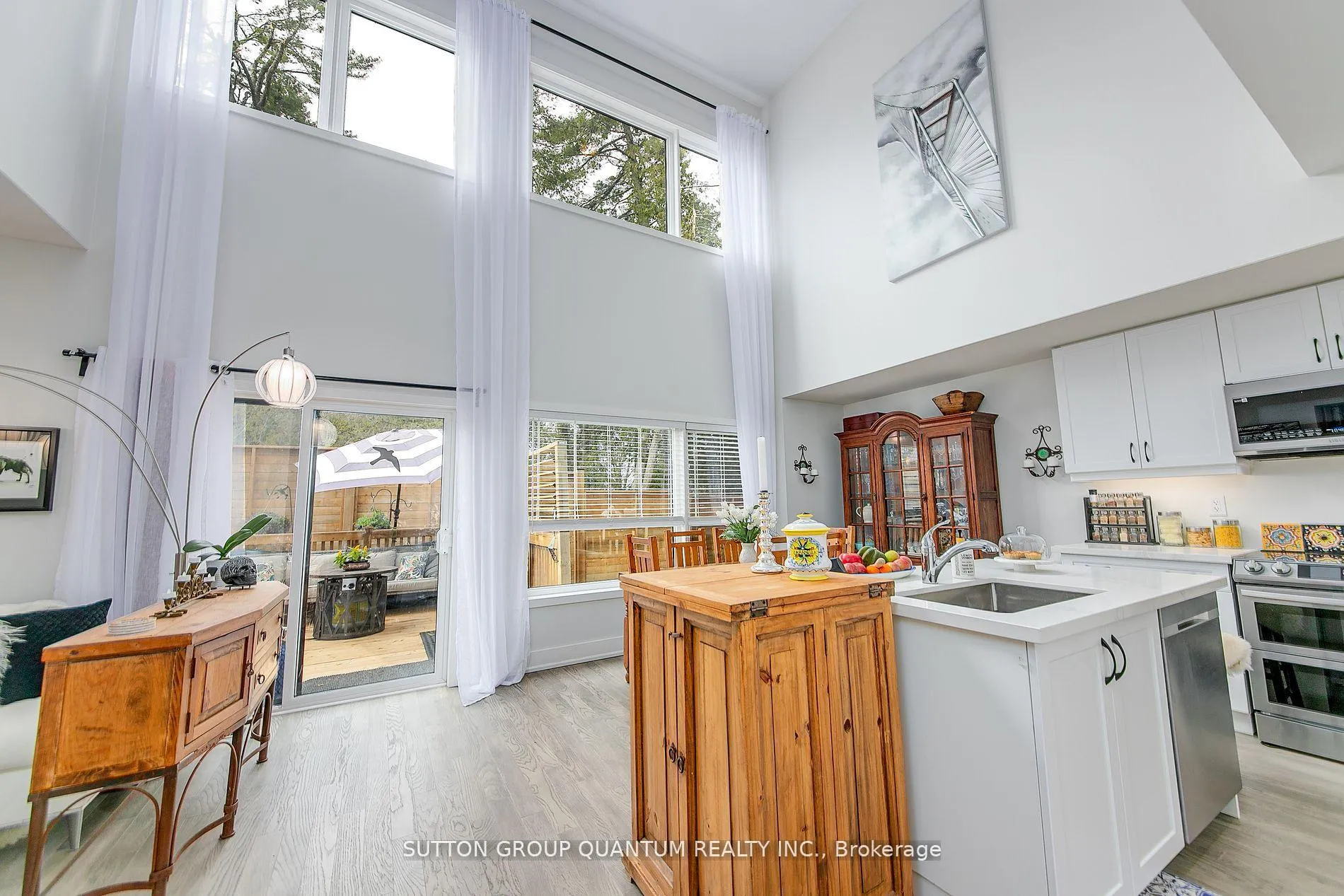 Photo 11 of 35 Ruby Crescent, Orillia — HOMEH