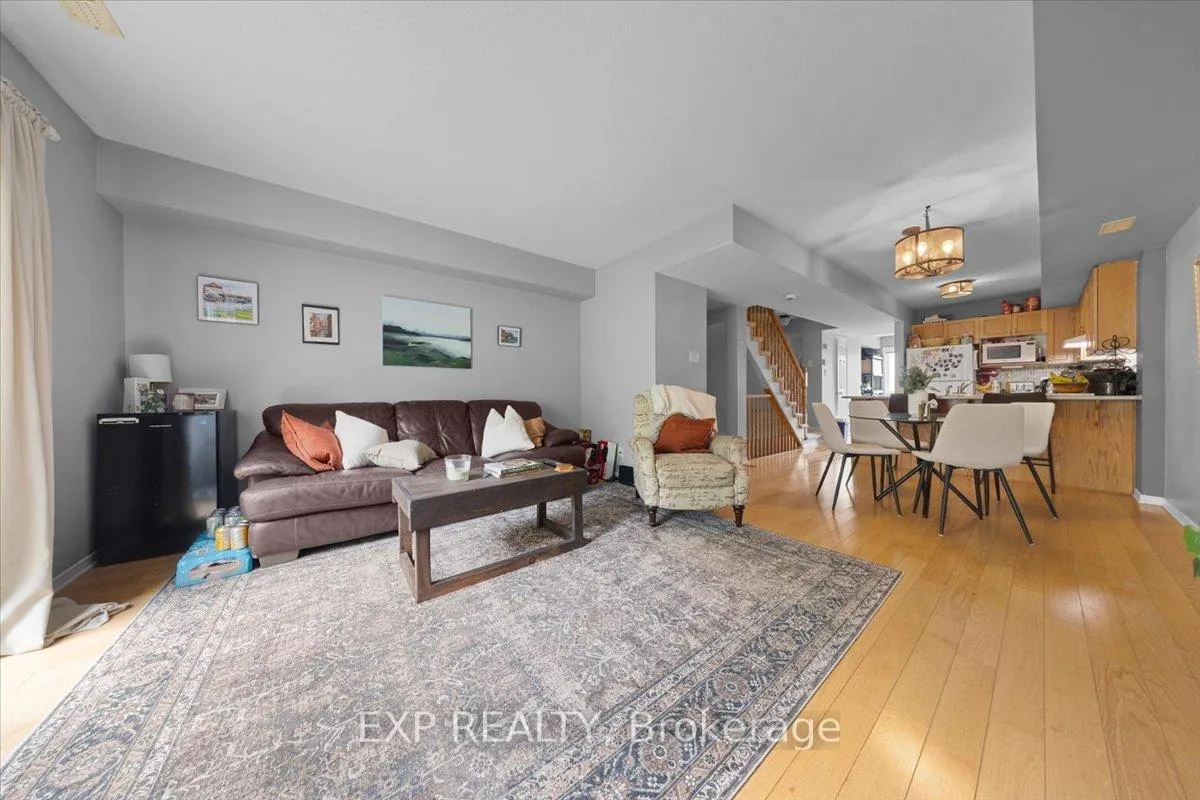 Photo 4 of 77 Strathaven Private, Ottawa, Cyrville — HOMEH