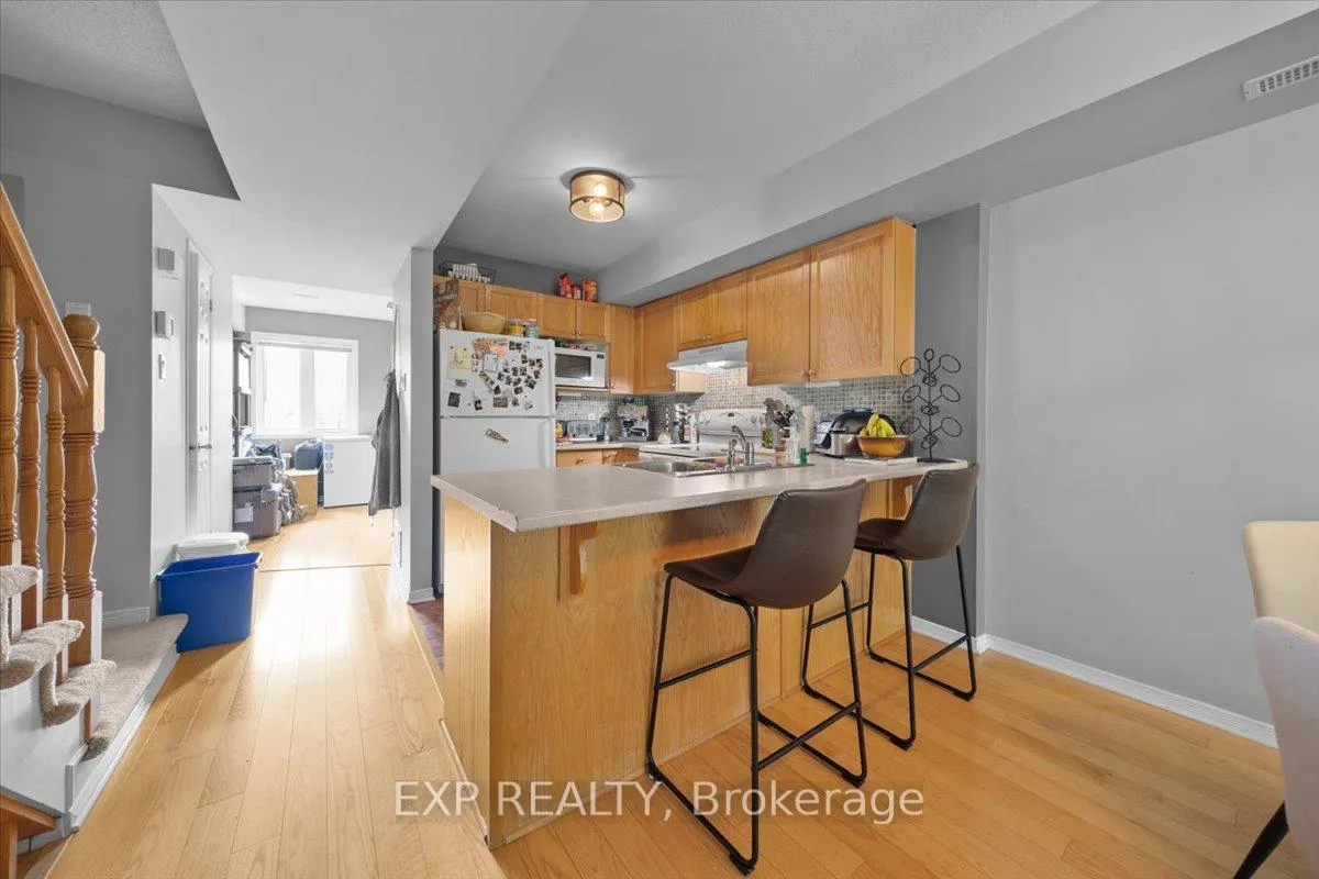 Photo 9 of 77 Strathaven Private, Ottawa, Cyrville — HOMEH