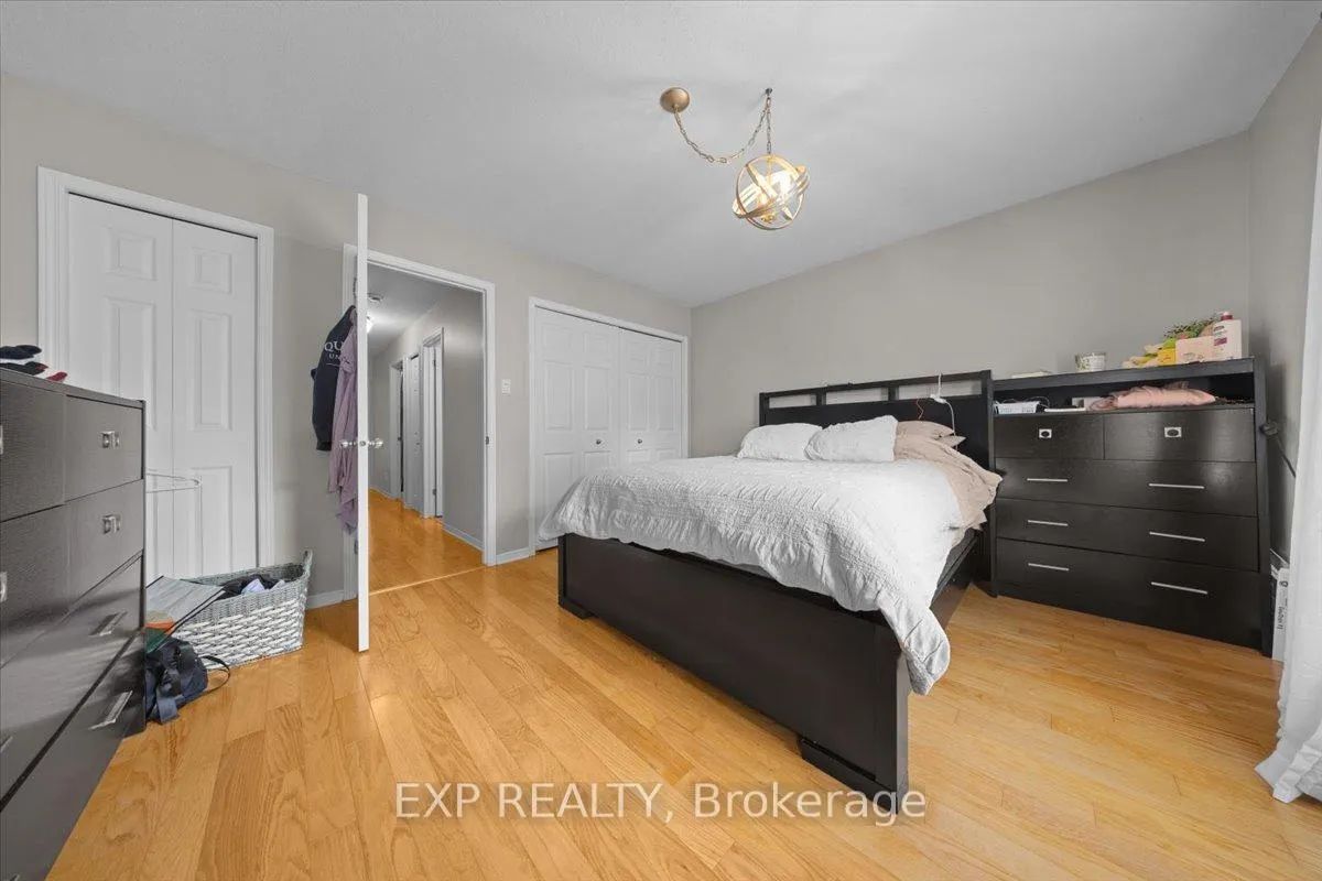 Photo 17 of 77 Strathaven Private, Ottawa, Cyrville — HOMEH