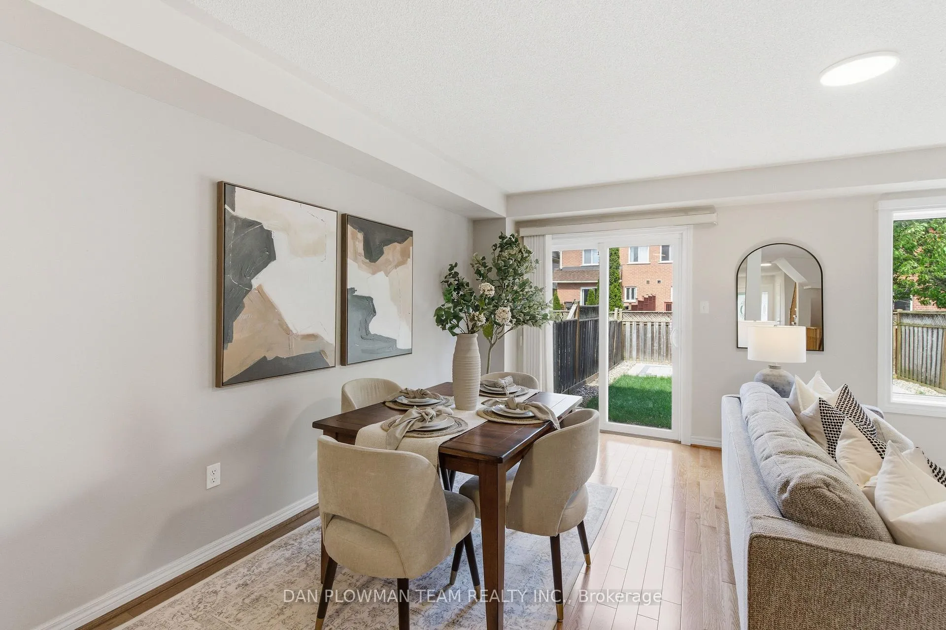 Photo 5 of 19 Davidson Street, Whitby, Williamsburg — HOMEH