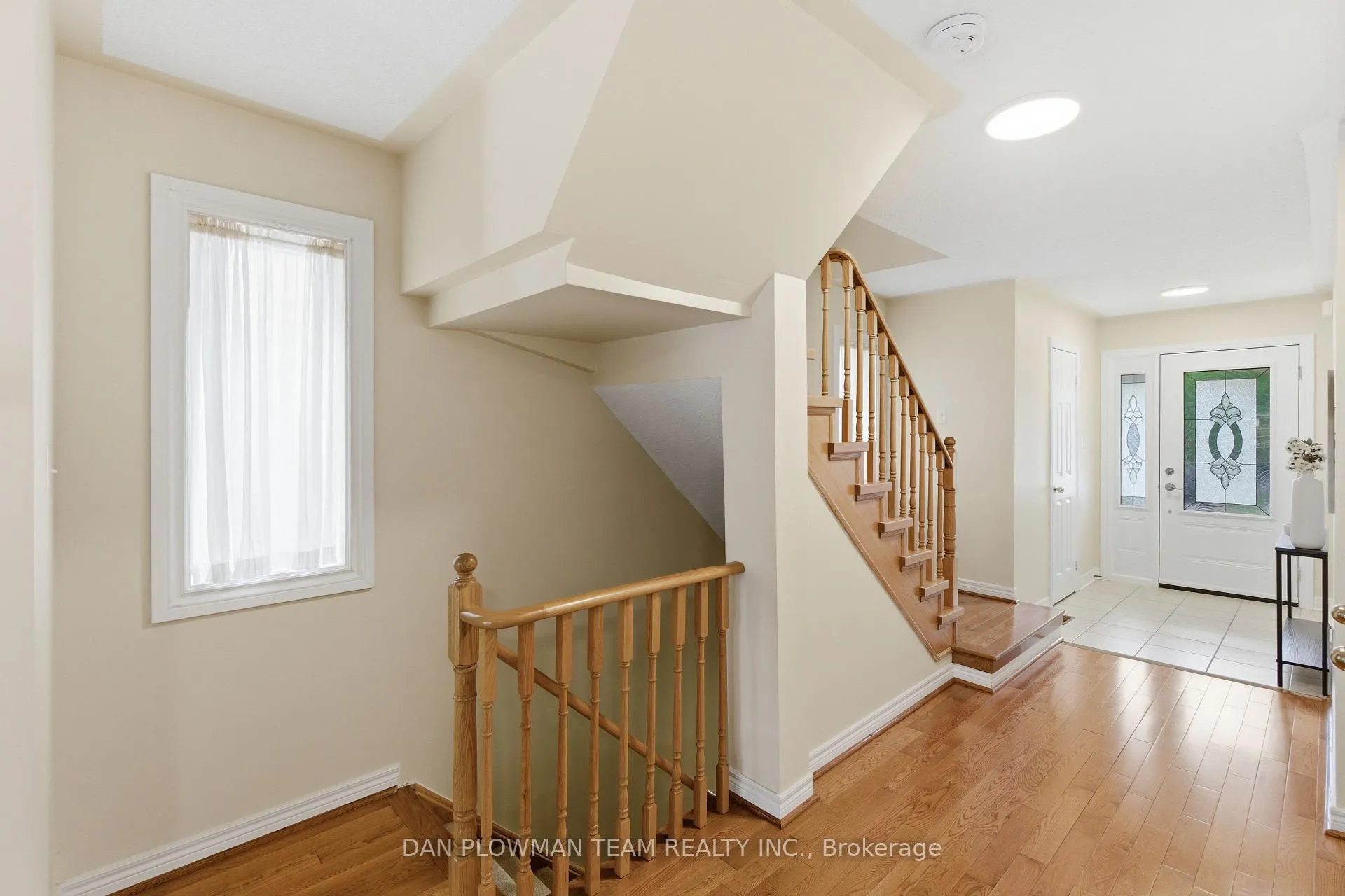 Photo 11 of 19 Davidson Street, Whitby, Williamsburg — HOMEH