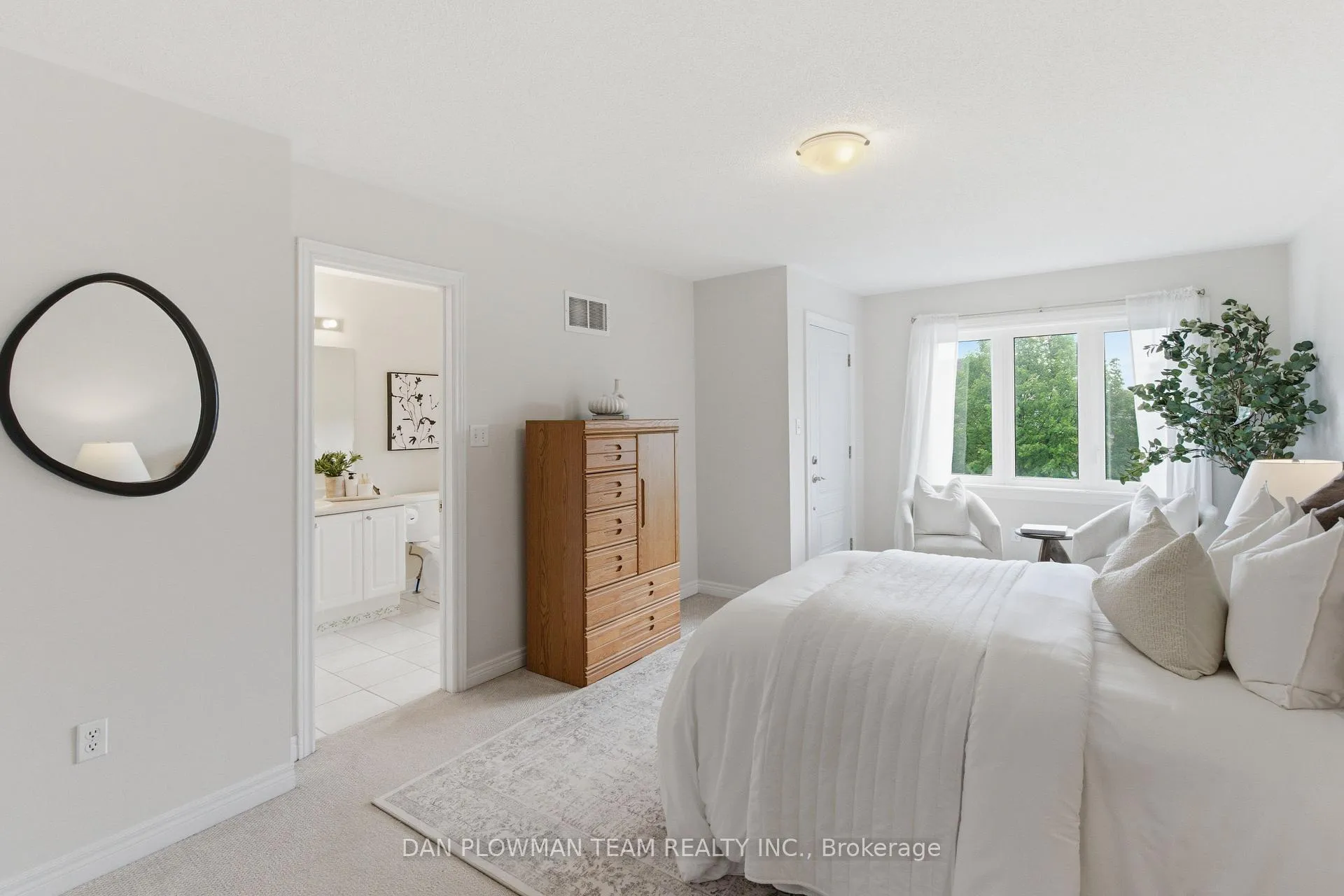 Photo 15 of 19 Davidson Street, Whitby, Williamsburg — HOMEH