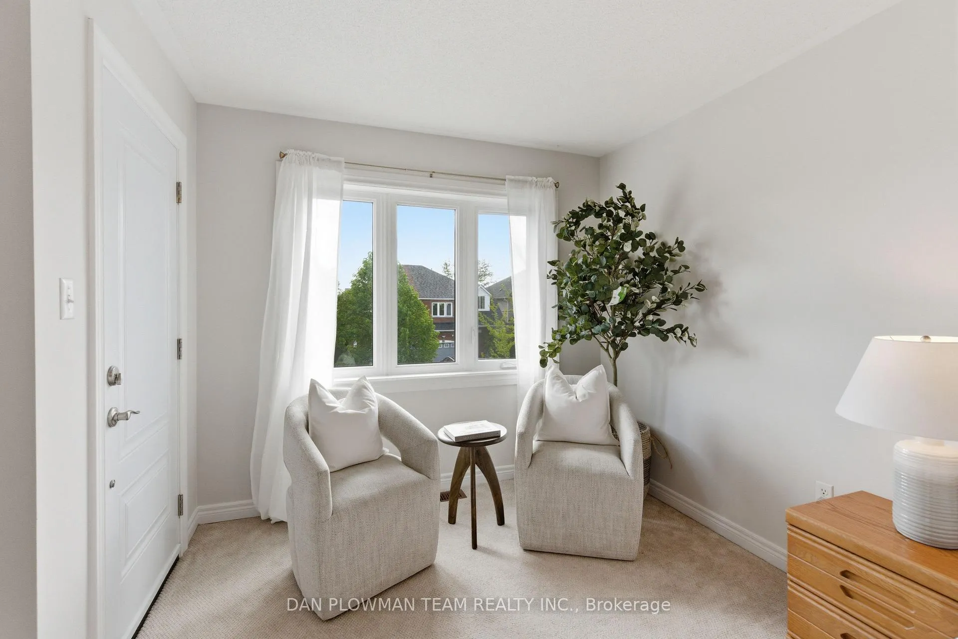 Photo 16 of 19 Davidson Street, Whitby, Williamsburg — HOMEH