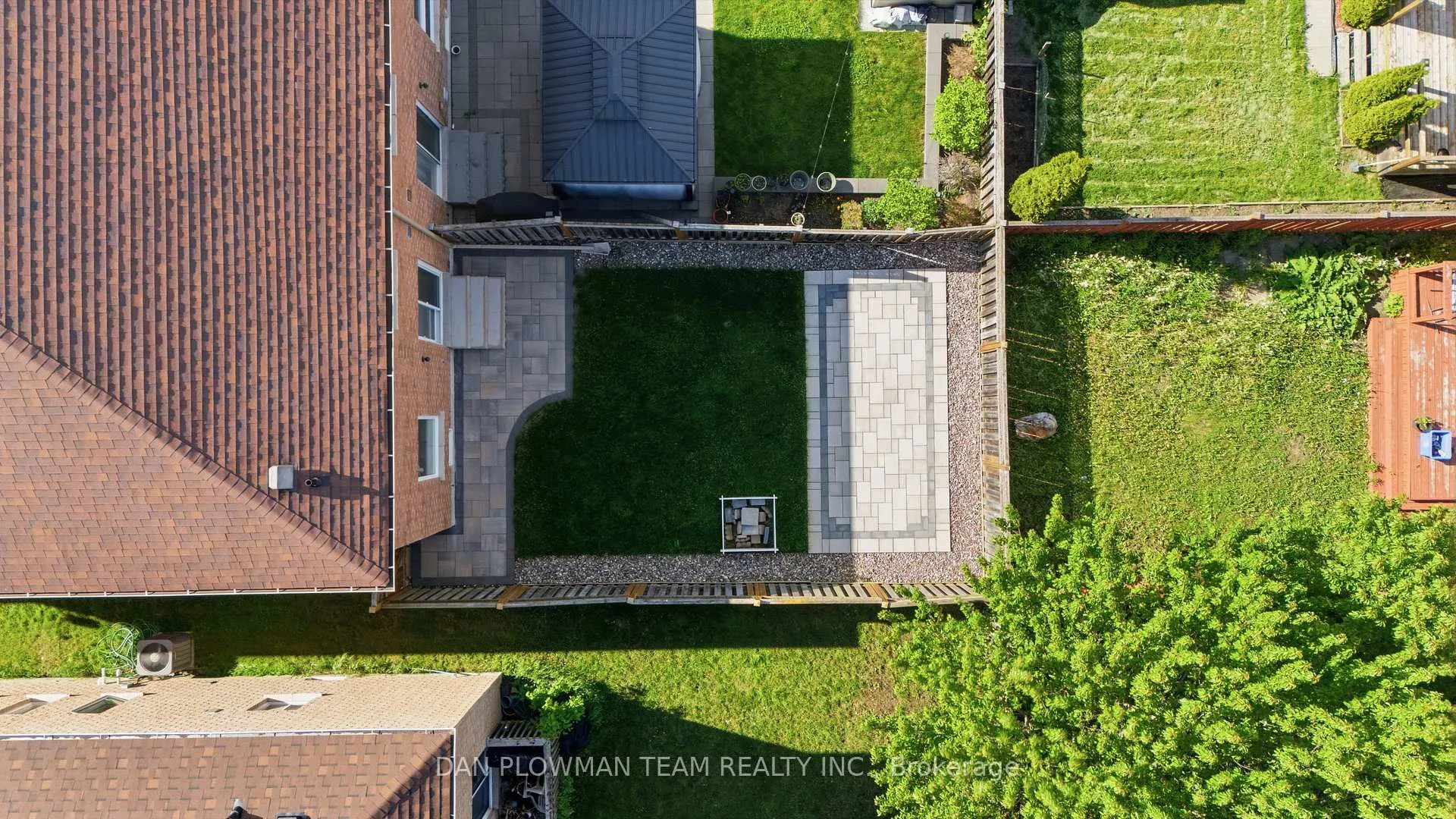 Photo 31 of 19 Davidson Street, Whitby, Williamsburg — HOMEH