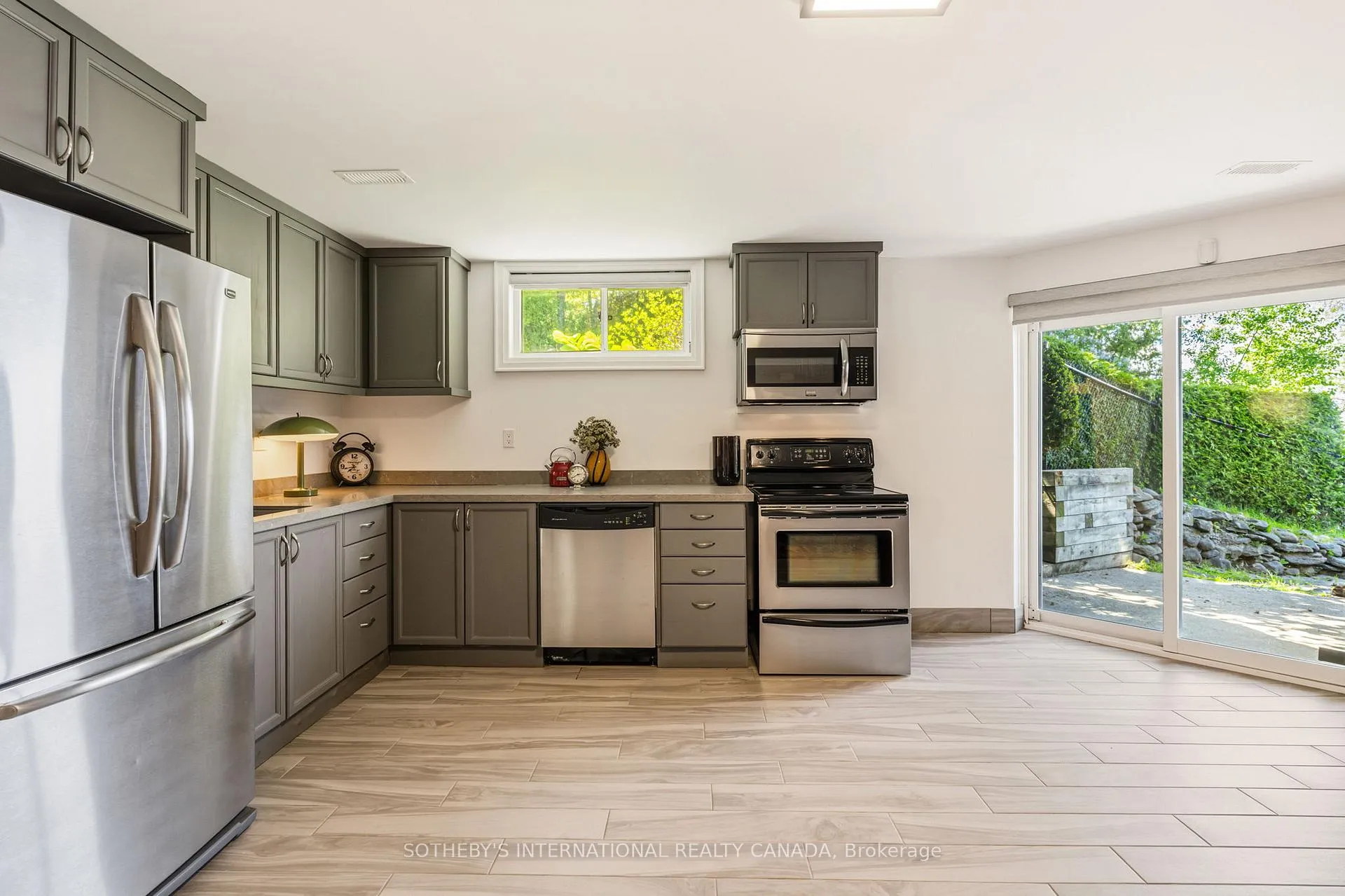 Photo 44 of 170 Hedge Road, Georgina, Sutton & Jackson's Point — HOMEH