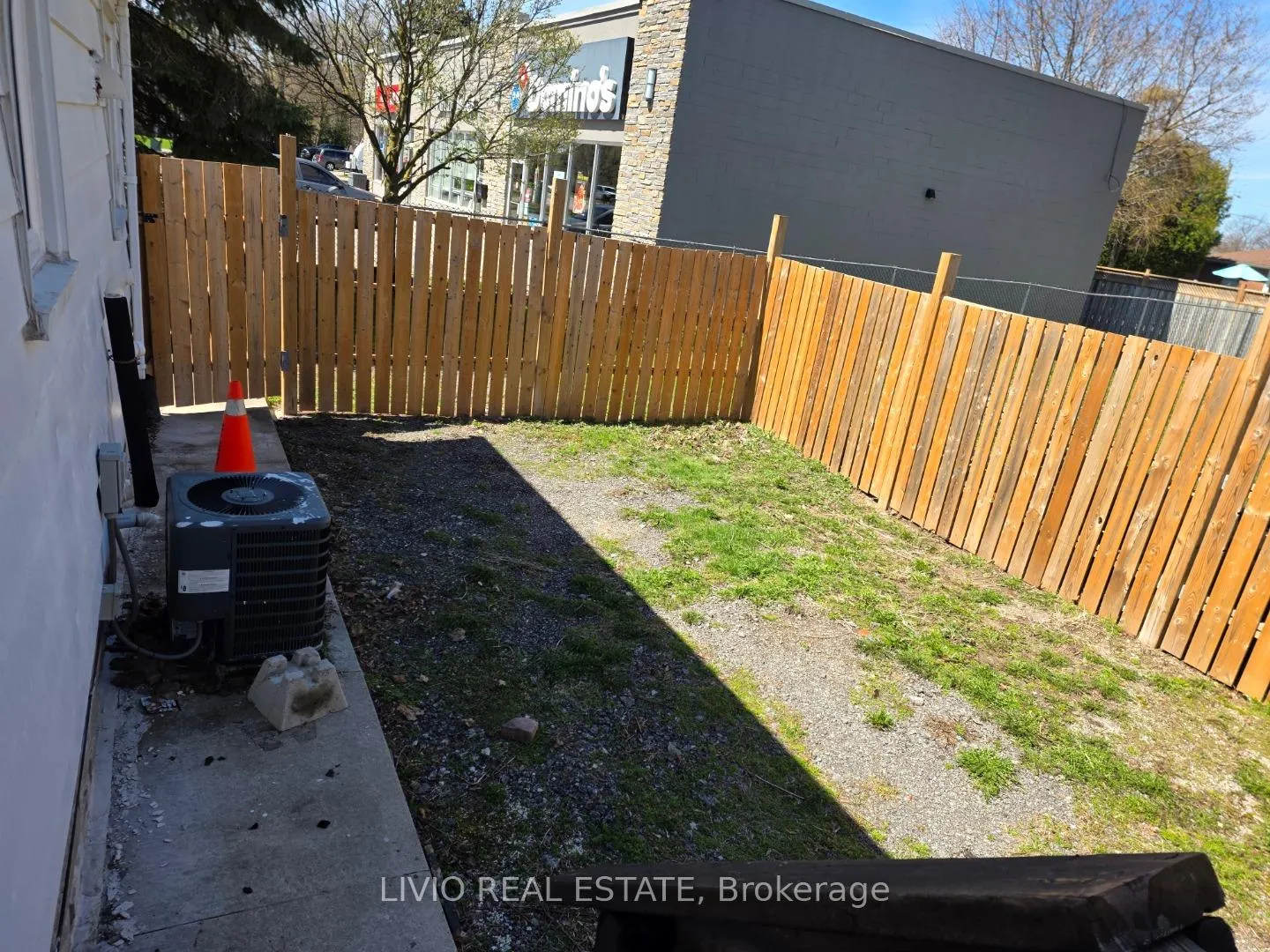 Photo 8 of 323 Queen Street E, Halton Hills, Acton — HOMEH