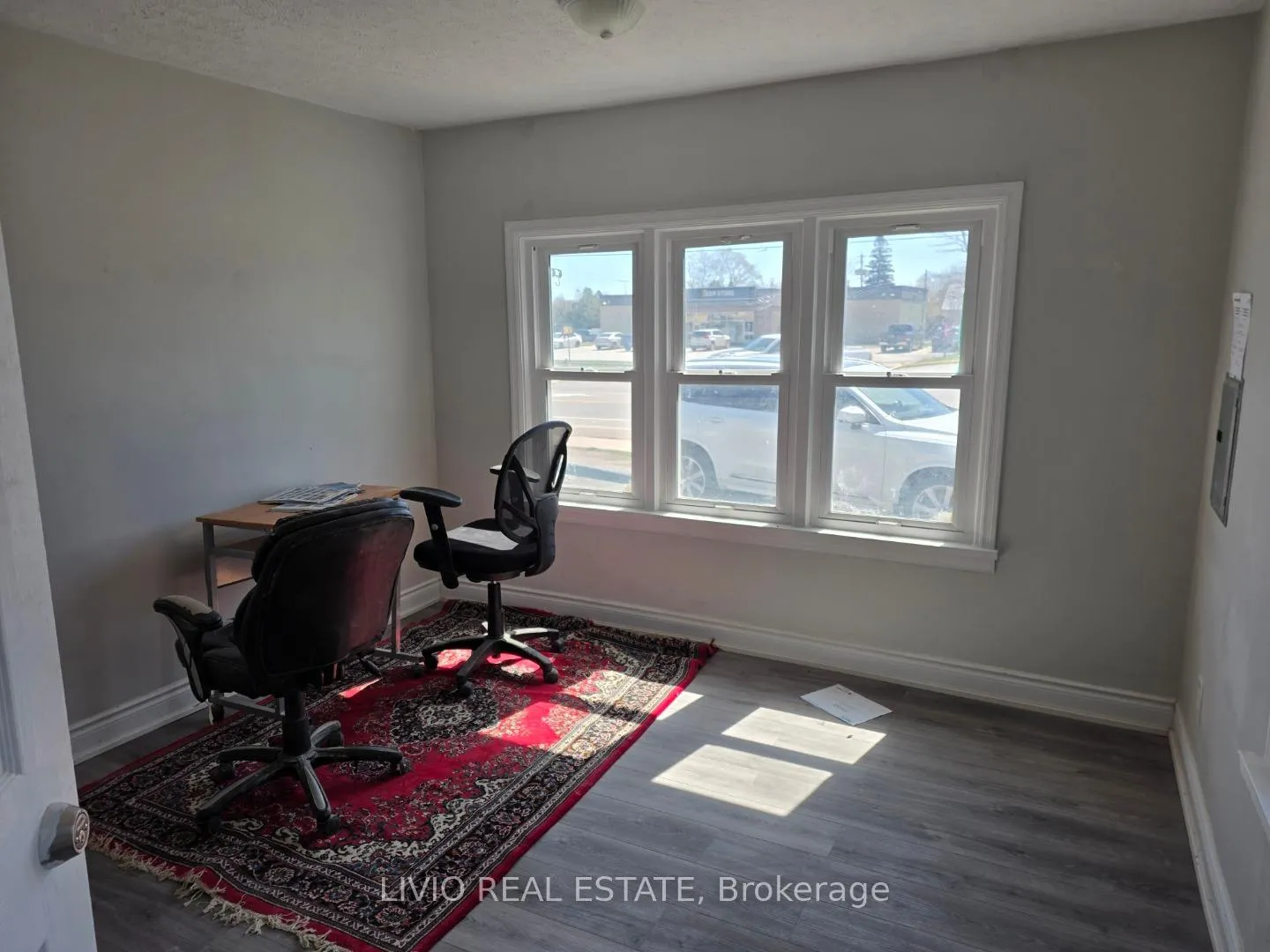 Photo 14 of 323 Queen Street E, Halton Hills, Acton — HOMEH
