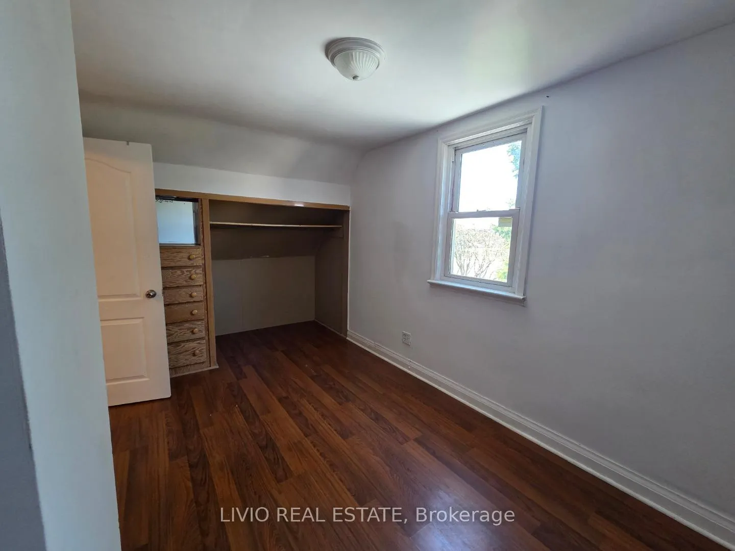 Photo 20 of 323 Queen Street E, Halton Hills, Acton — HOMEH