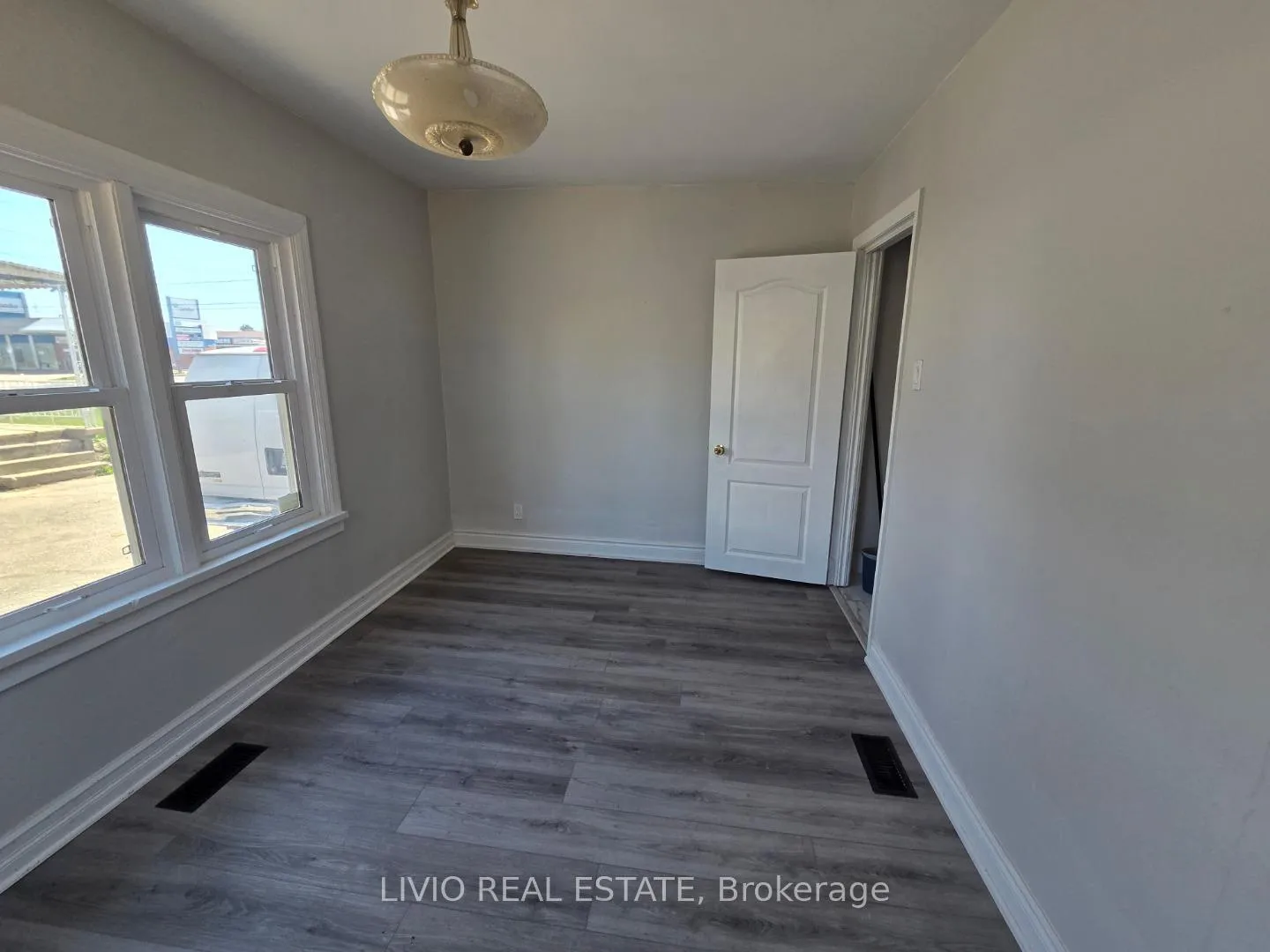 Photo 22 of 323 Queen Street E, Halton Hills, Acton — HOMEH