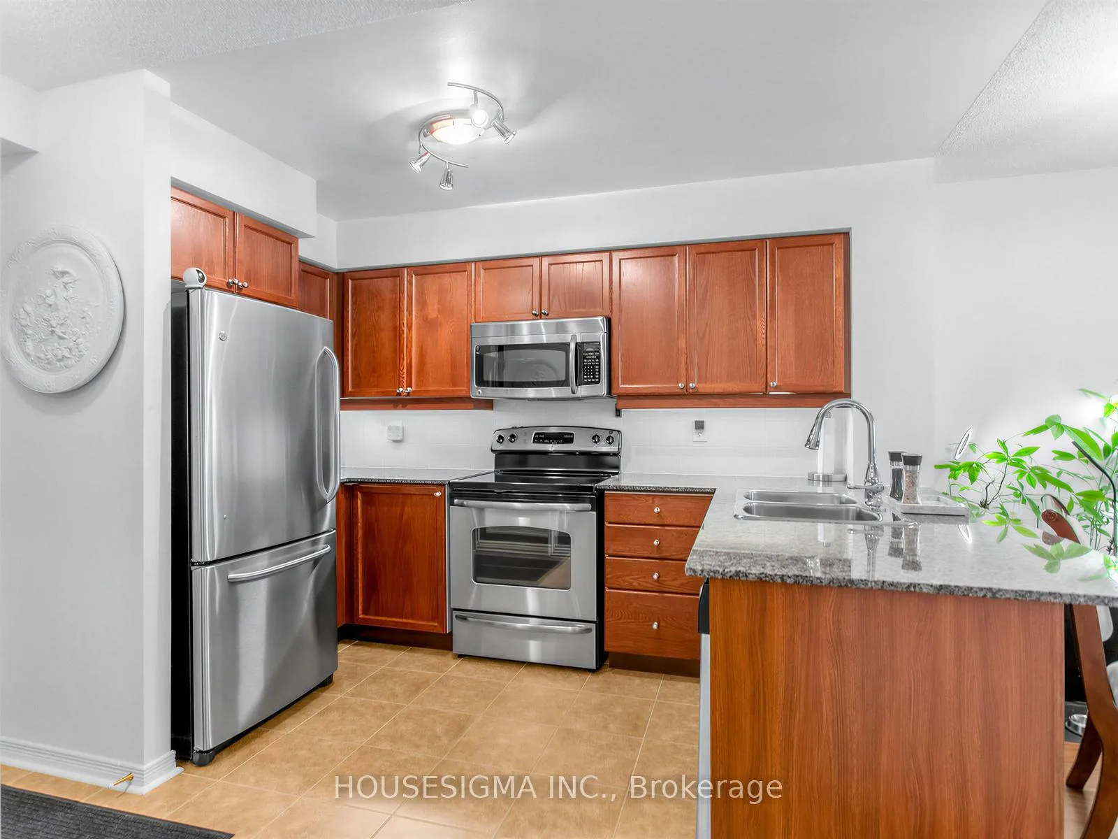 Photo 3 of Unit 1109, 185 Oneida Crescent, Richmond Hill, Langstaff — HOMEH
