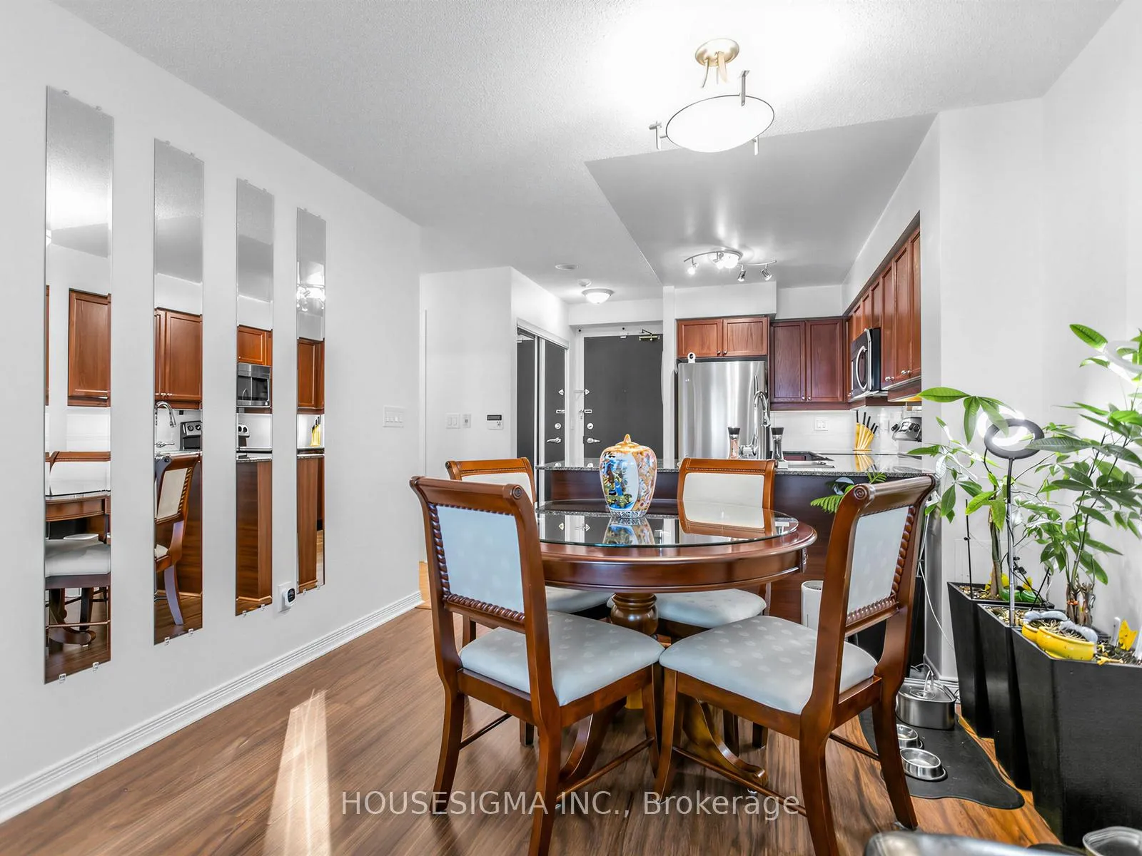 Photo 10 of Unit 1109, 185 Oneida Crescent, Richmond Hill, Langstaff — HOMEH