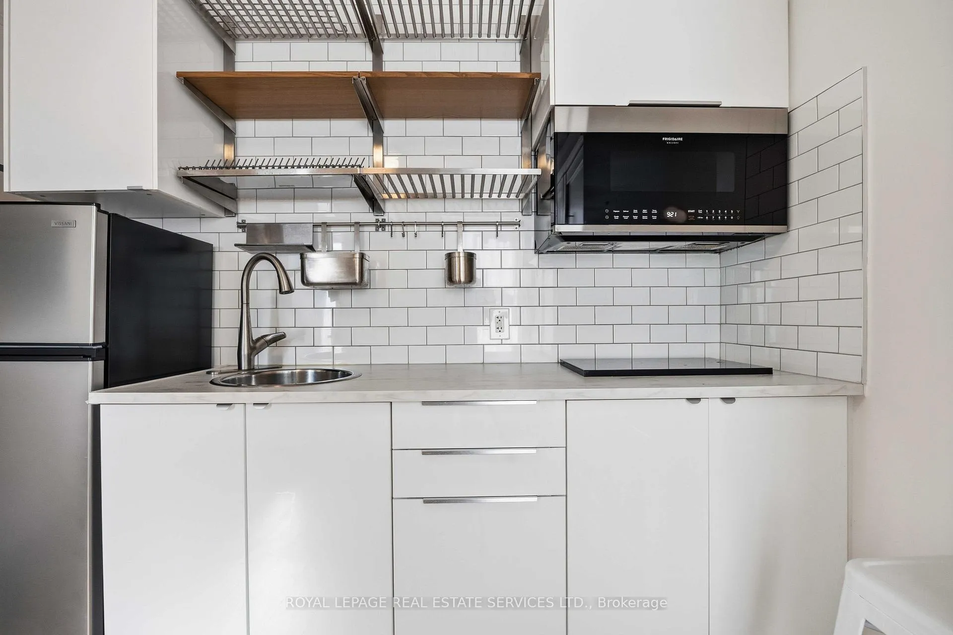 Photo 9 of Unit 4, 793 Pape Avenue, Toronto, Danforth — HOMEH