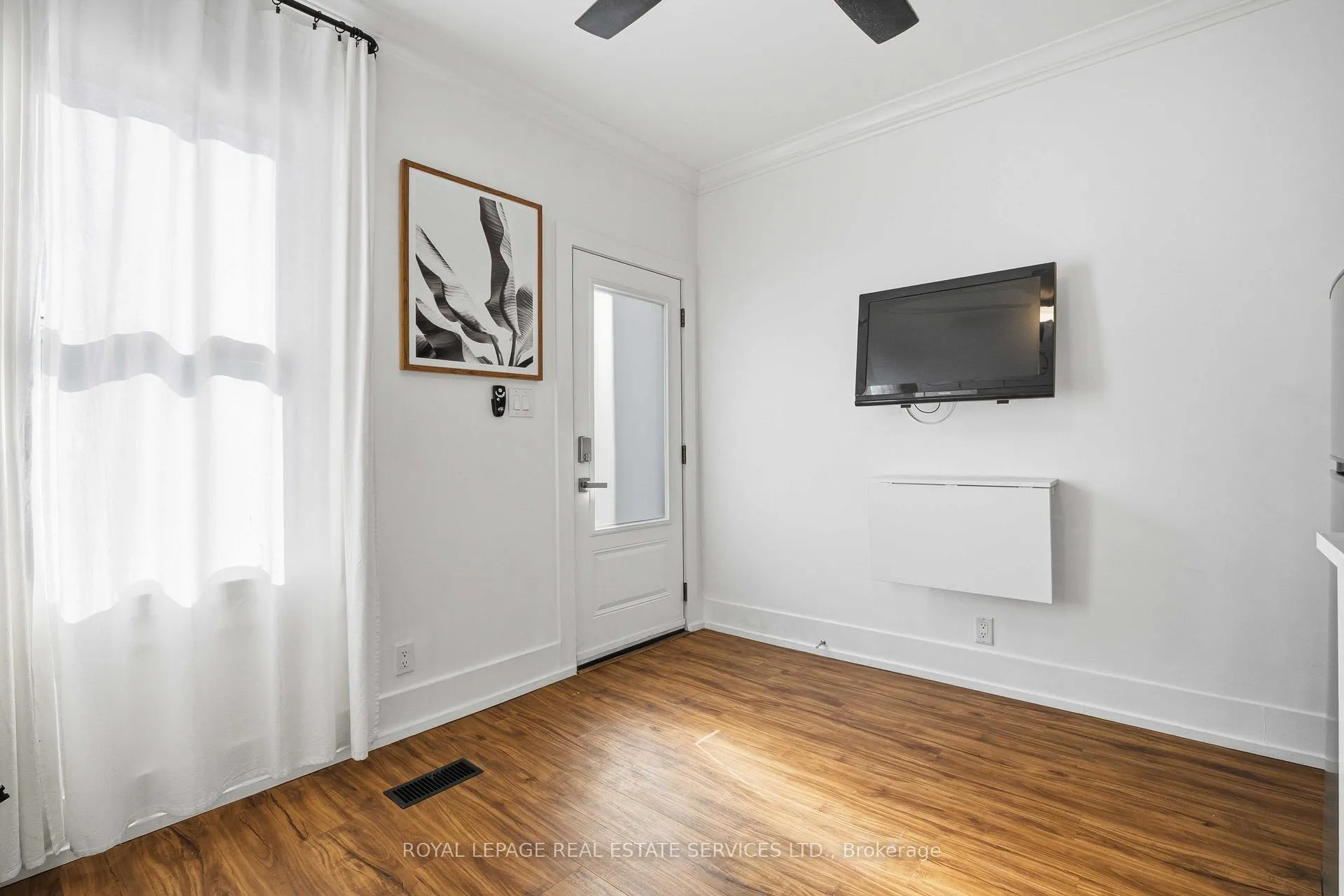 Photo 12 of Unit 4, 793 Pape Avenue, Toronto, Danforth — HOMEH