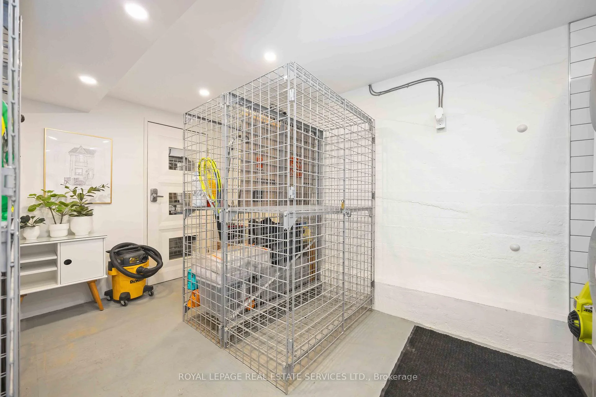 Photo 23 of Unit 4, 793 Pape Avenue, Toronto, Danforth — HOMEH
