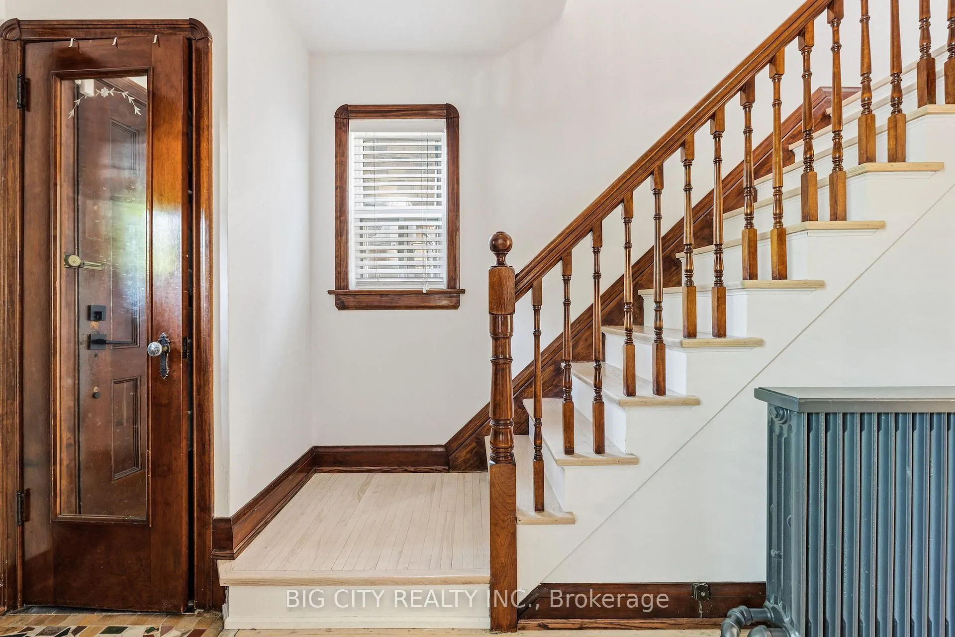 Photo 18 of 104 Donlea Drive, Toronto, Leaside — HOMEH