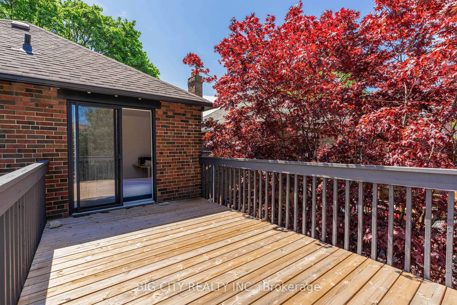 Photo 24 of 104 Donlea Drive, Toronto, Leaside — HOMEH