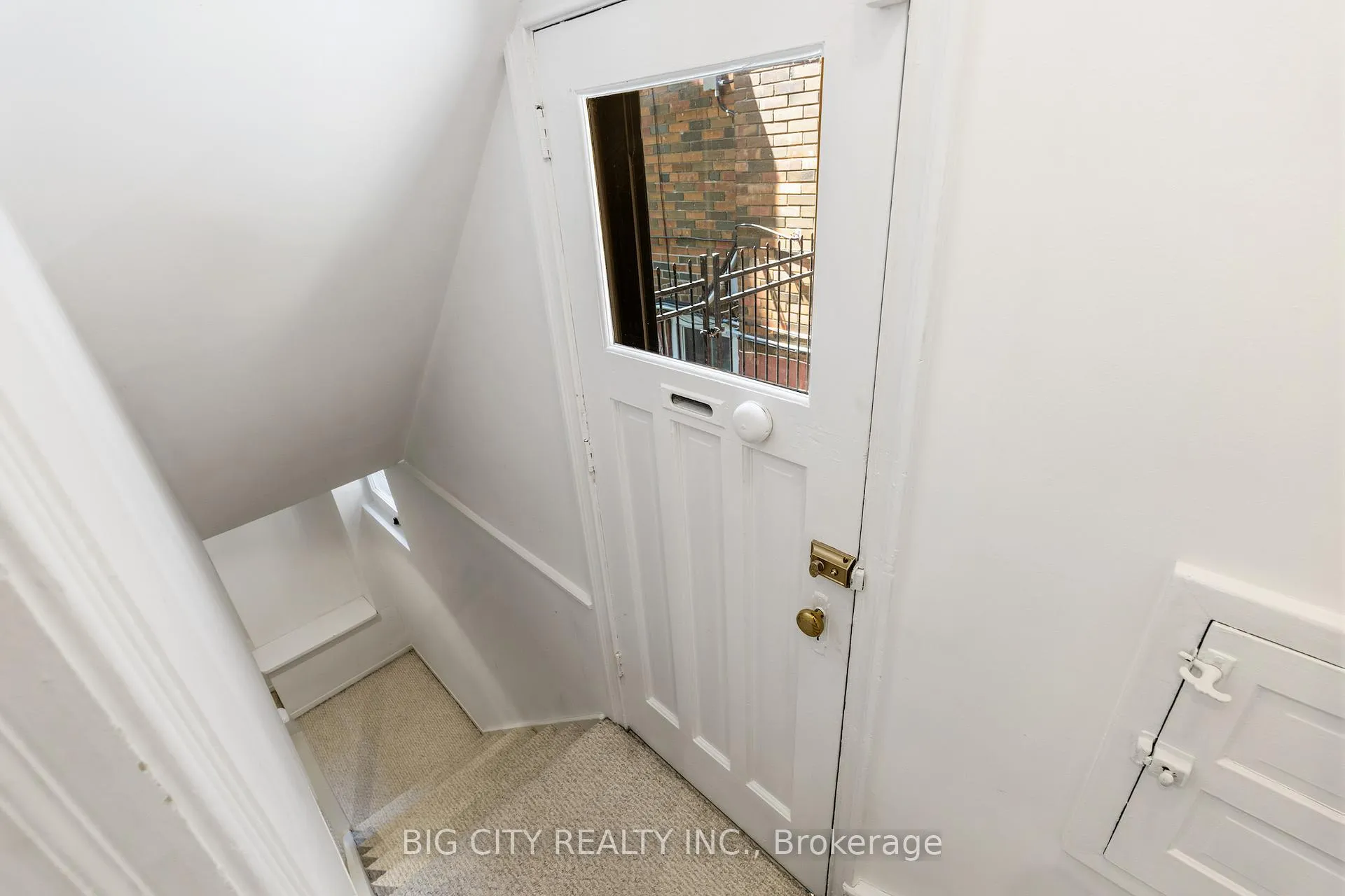 Photo 26 of 104 Donlea Drive, Toronto, Leaside — HOMEH