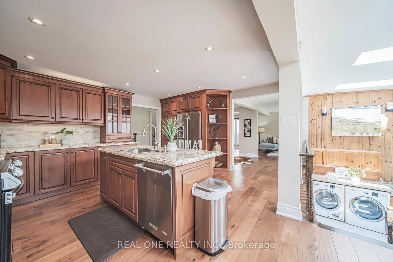 Photo 16 of 7 Hagerman Boulevard, Markham, Unionville — HOMEH
