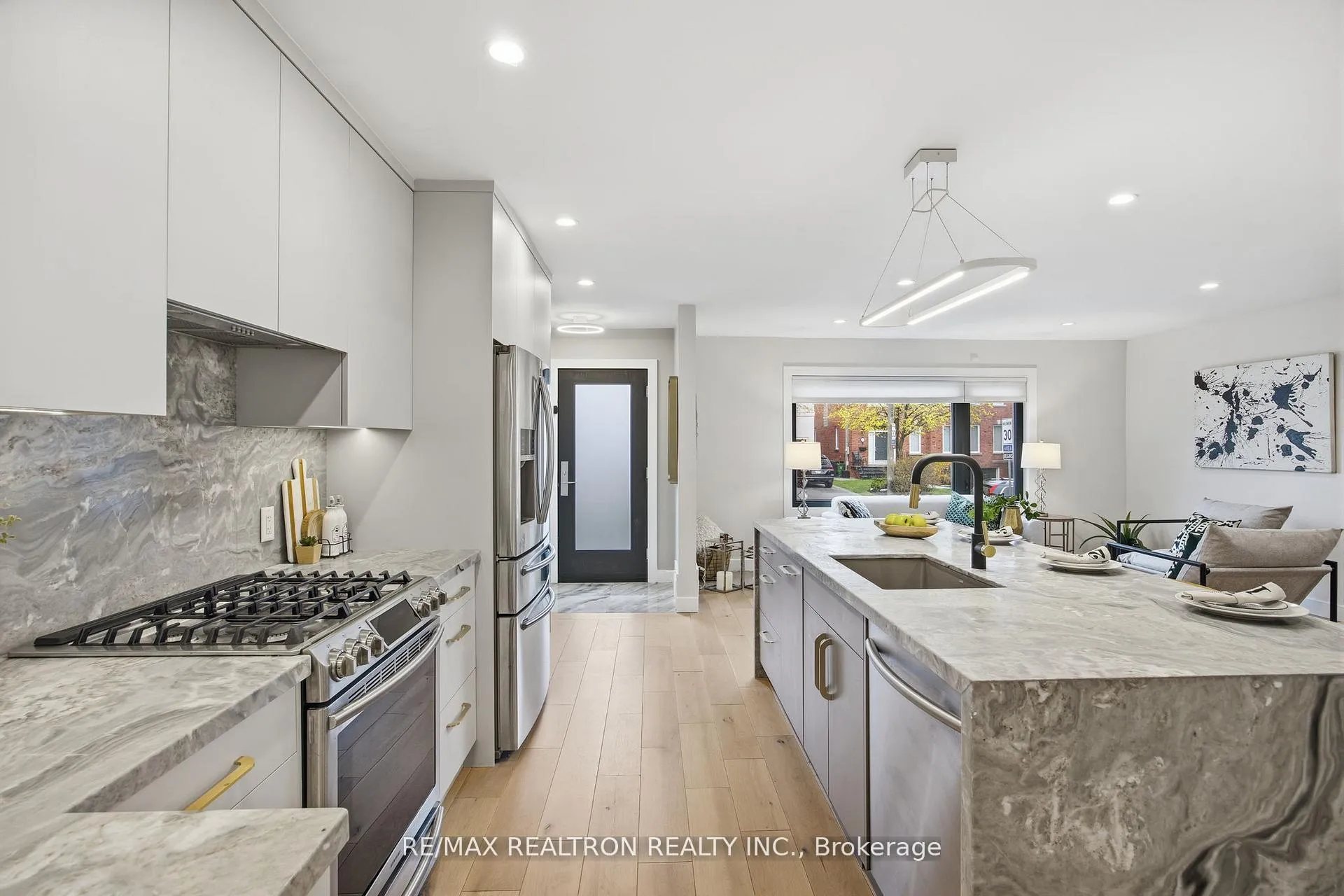 Photo 1 of 52 Burncrest Drive, Toronto, Bedford Park-Nortown — HOMEH