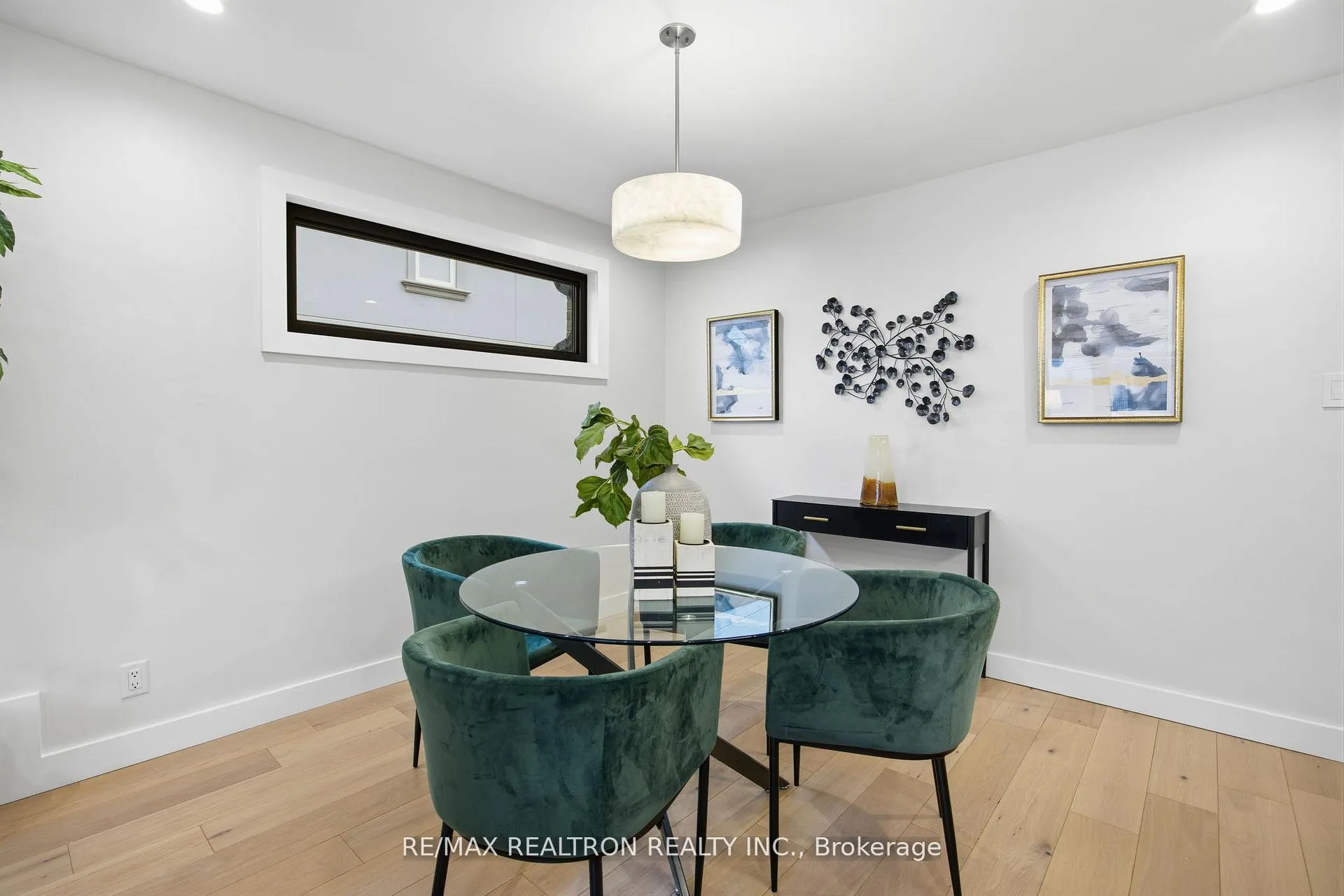 Photo 11 of 52 Burncrest Drive, Toronto, Bedford Park-Nortown — HOMEH