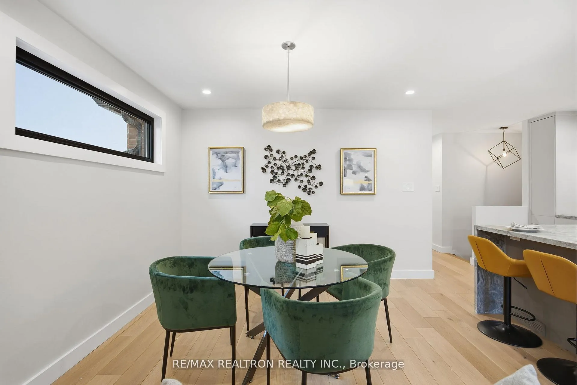 Photo 12 of 52 Burncrest Drive, Toronto, Bedford Park-Nortown — HOMEH