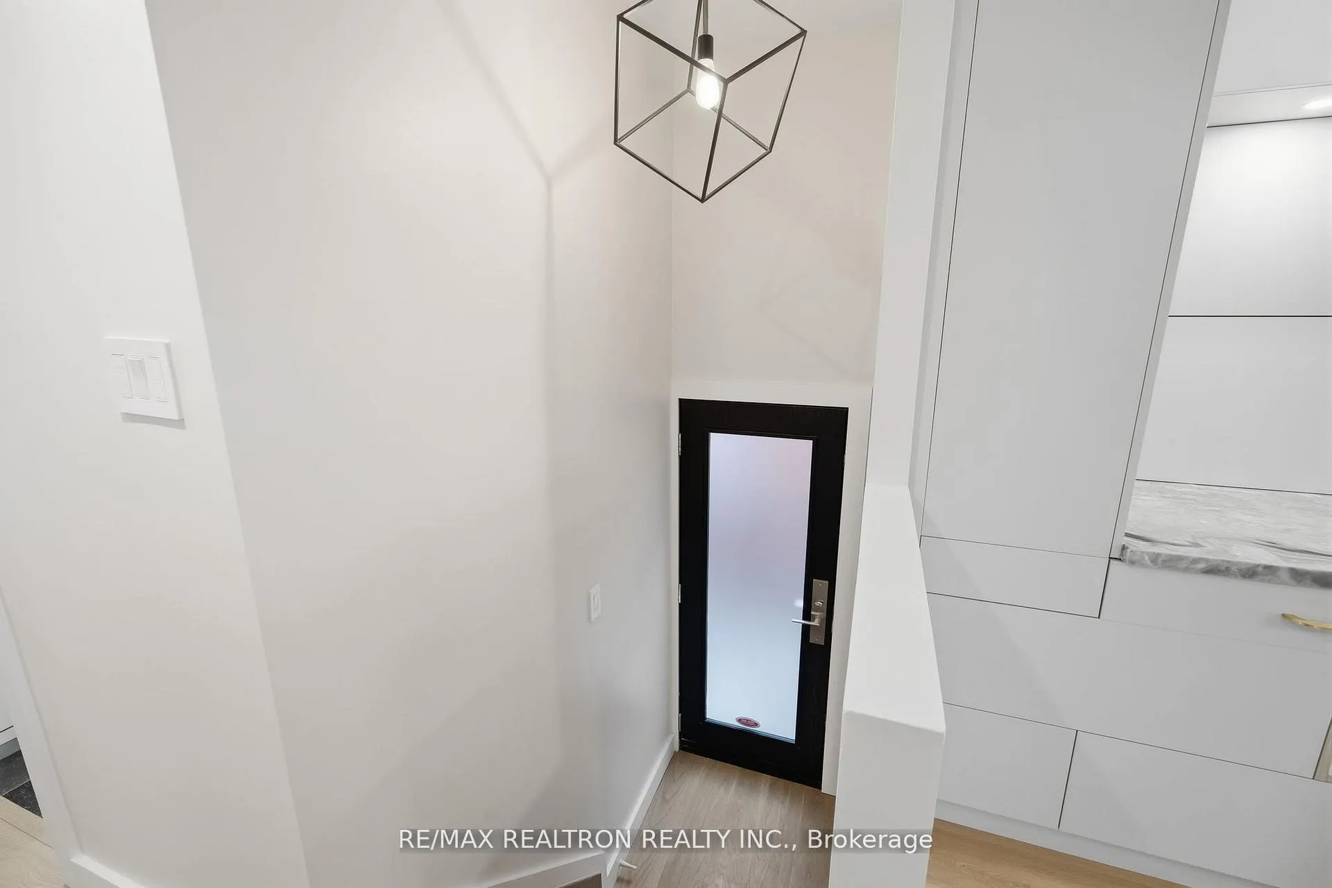 Photo 34 of 52 Burncrest Drive, Toronto, Bedford Park-Nortown — HOMEH