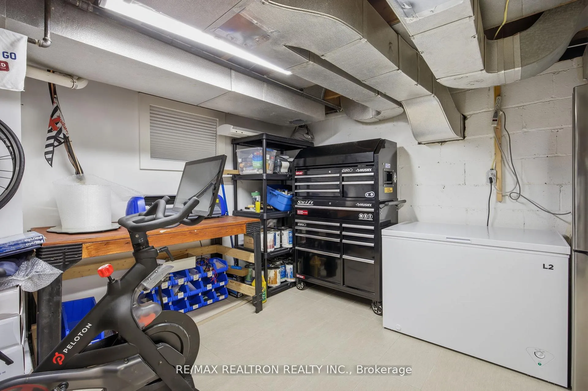 Photo 46 of 52 Burncrest Drive, Toronto, Bedford Park-Nortown — HOMEH