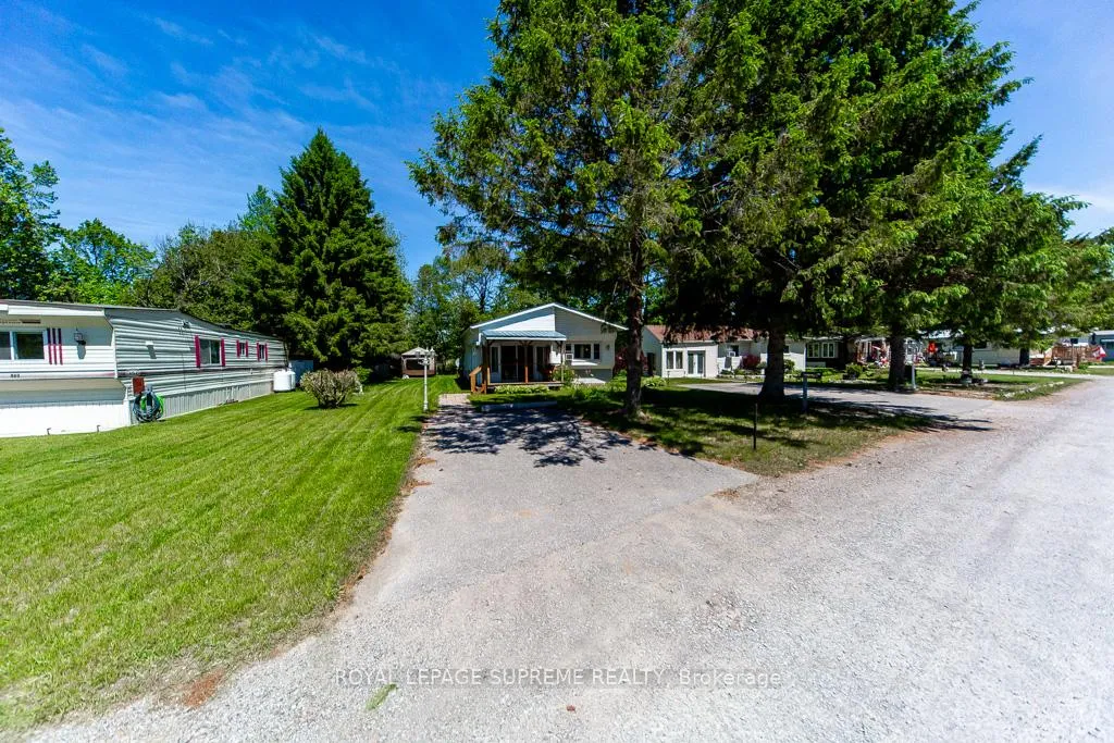 Photo 1 of Unit 408, 285 Crydermans Side Road, Georgina, Baldwin — HOMEH