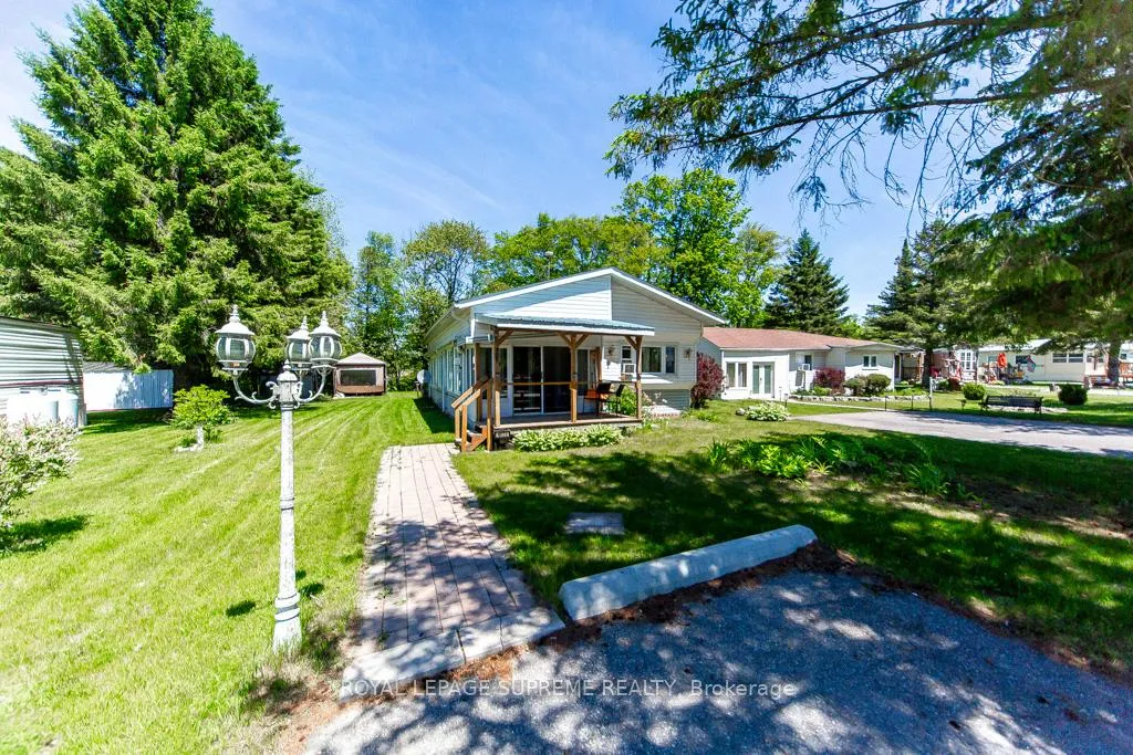 Photo 2 of Unit 408, 285 Crydermans Side Road, Georgina, Baldwin — HOMEH