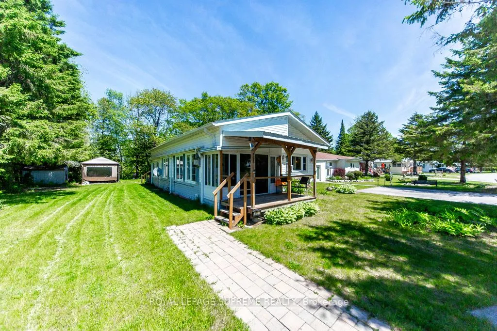Photo 5 of Unit 408, 285 Crydermans Side Road, Georgina, Baldwin — HOMEH