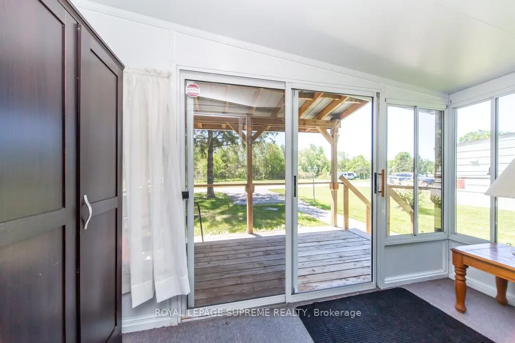 Photo 13 of Unit 408, 285 Crydermans Side Road, Georgina, Baldwin — HOMEH