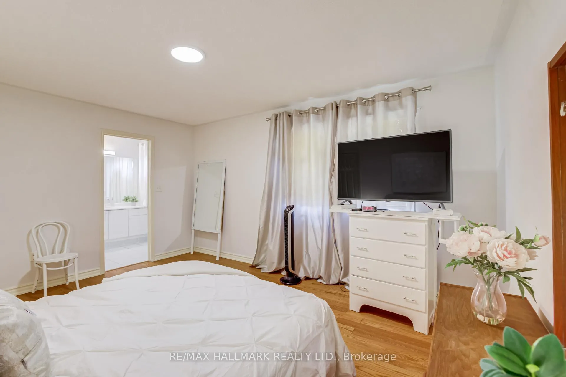 Photo 22 of 100 Narrow Valley Crescent, Brampton, Sandringham-Wellington — HOMEH