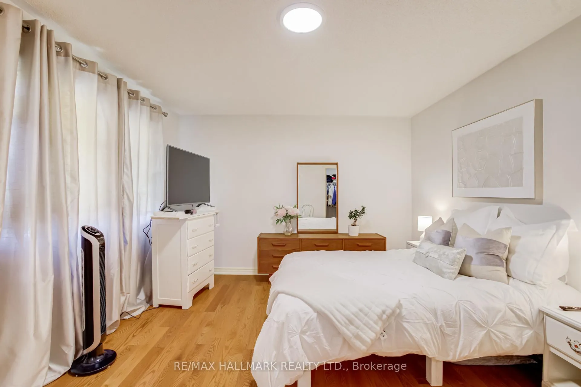 Photo 23 of 100 Narrow Valley Crescent, Brampton, Sandringham-Wellington — HOMEH